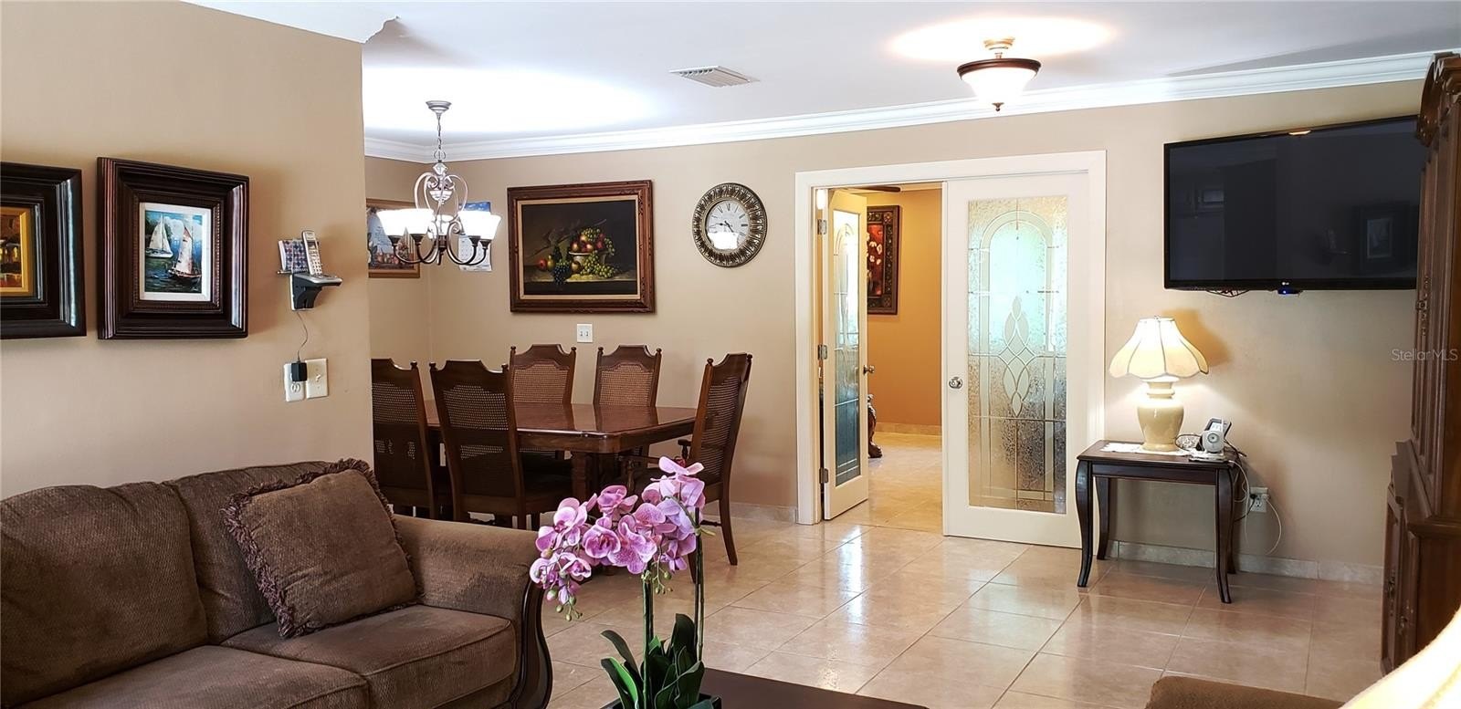 CLEARWATER, Florida, 33765, United States, 5 Bedrooms Bedrooms, ,3 BathroomsBathrooms,Residential,For Sale,2006178