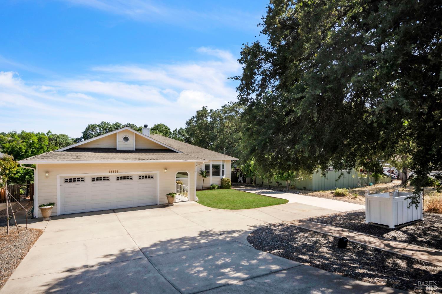 Hidden Valley Lake, California, 95467, United States, 5 Bedrooms Bedrooms, ,3 BathroomsBathrooms,Residential,For Sale,1850349