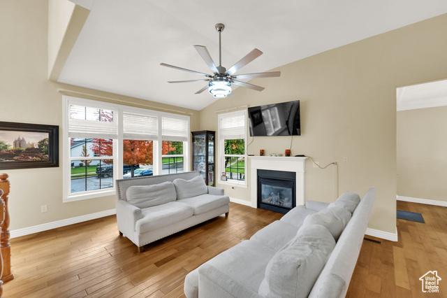 South Jordan, Utah, 84009, United States, 4 Bedrooms Bedrooms, ,4 BathroomsBathrooms,Residential,For Sale,1979446