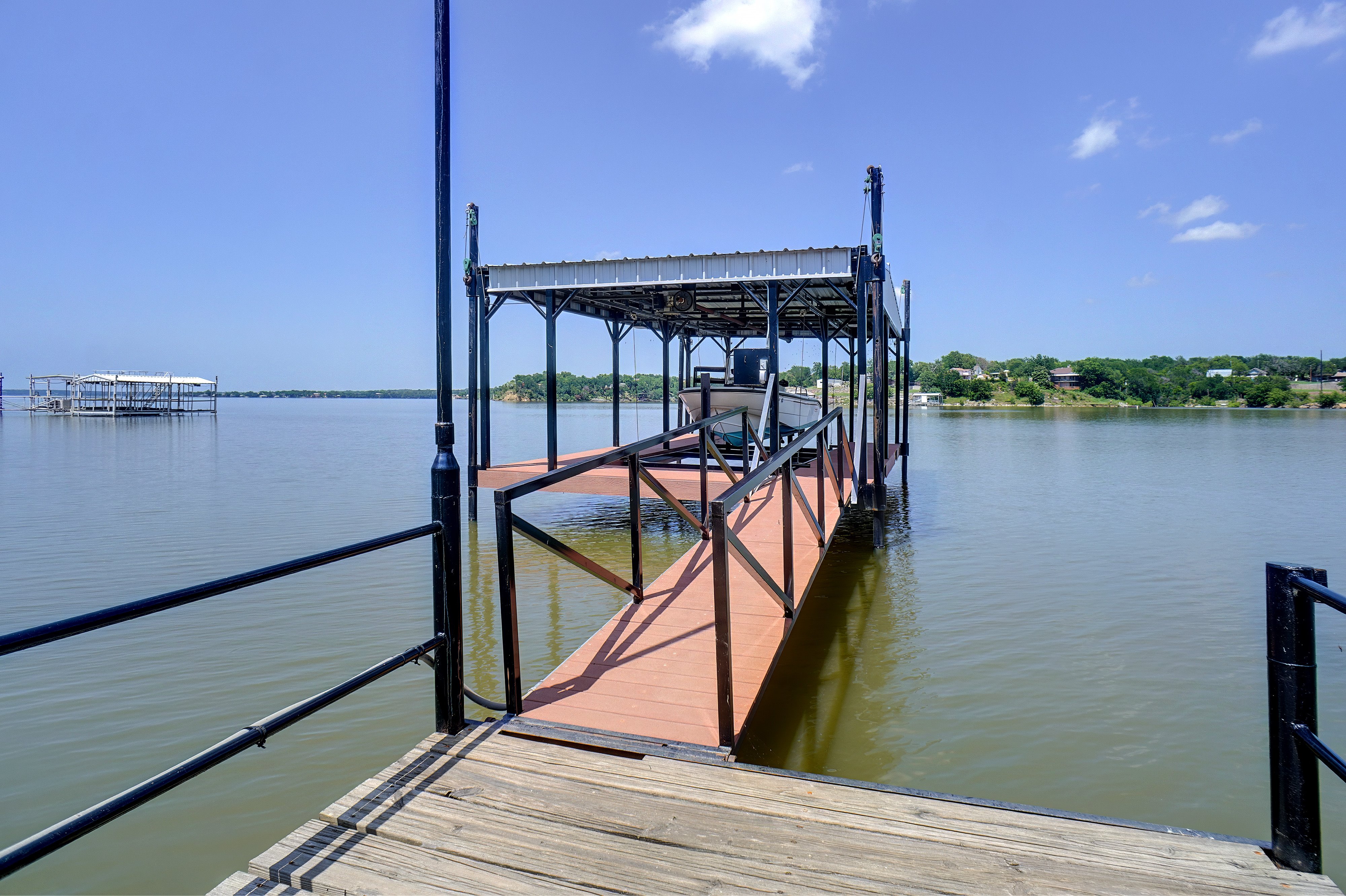 Lake Bridgeport, Texas, 76426, United States, 3 Bedrooms Bedrooms, ,3 BathroomsBathrooms,Residential,For Sale,1989947