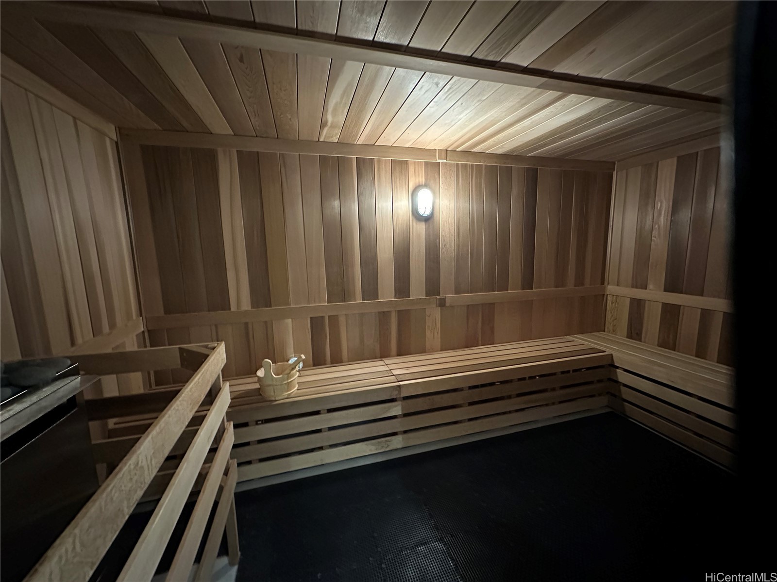 Honolulu, Hawaii, 96814, United States, ,1 BathroomBathrooms,Residential,For Sale,1956760