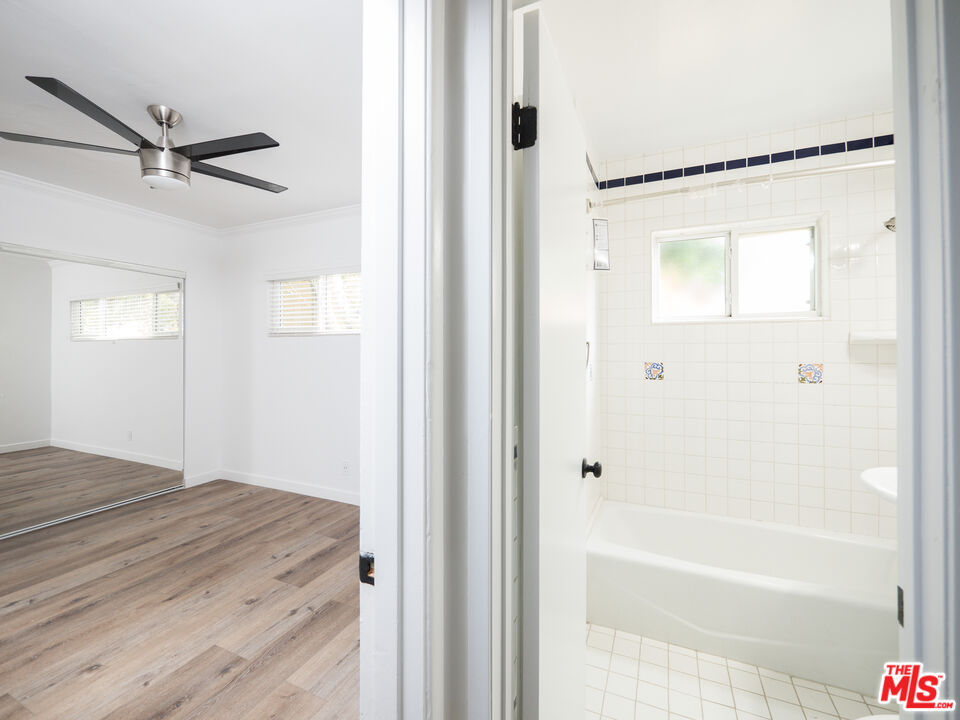 Los Angeles, California, 90066, United States, 4 Bedrooms Bedrooms, ,Residential,For Sale,1705124