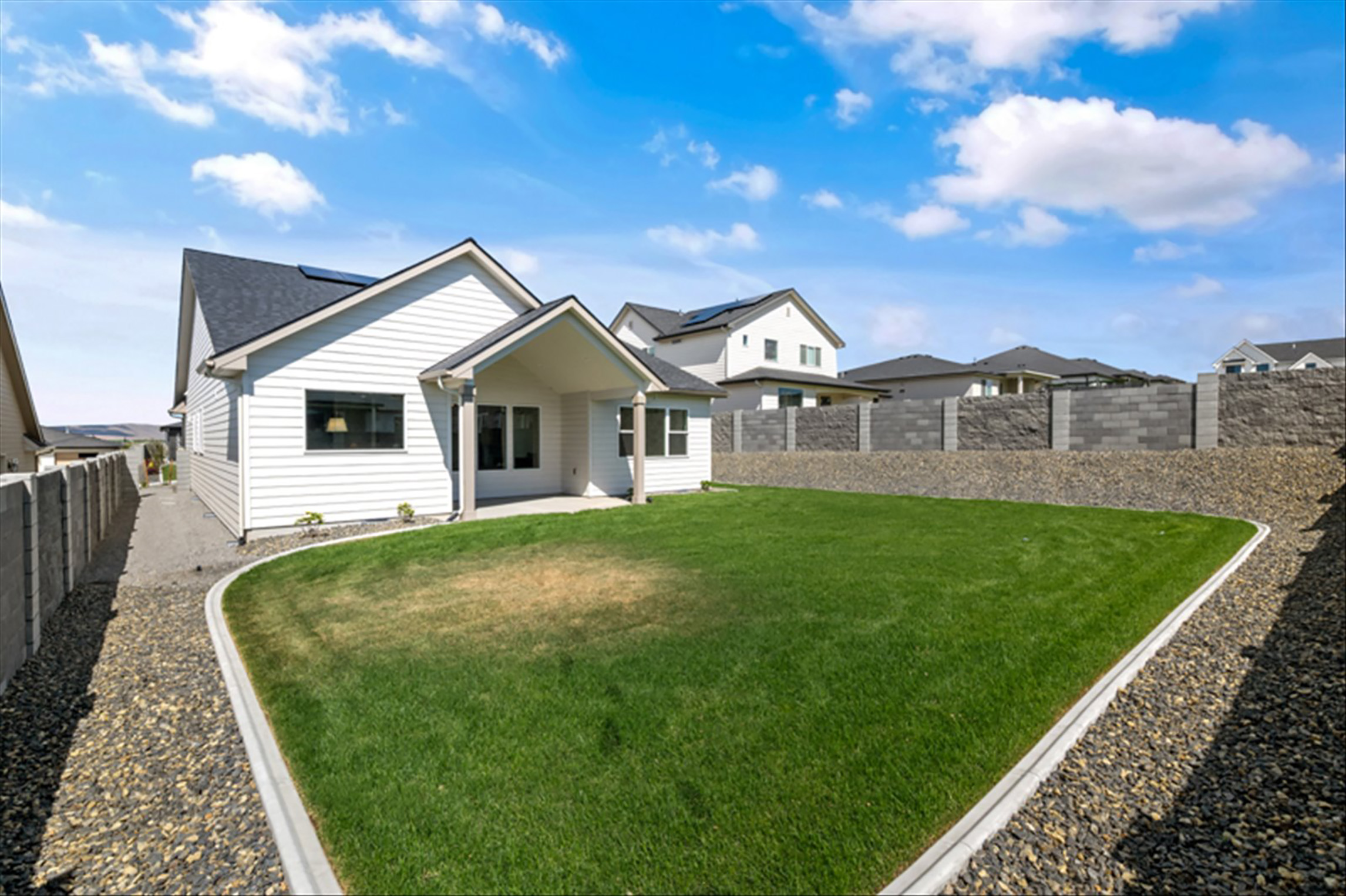  The Camas 3Bedroom plus Den - 物件實景