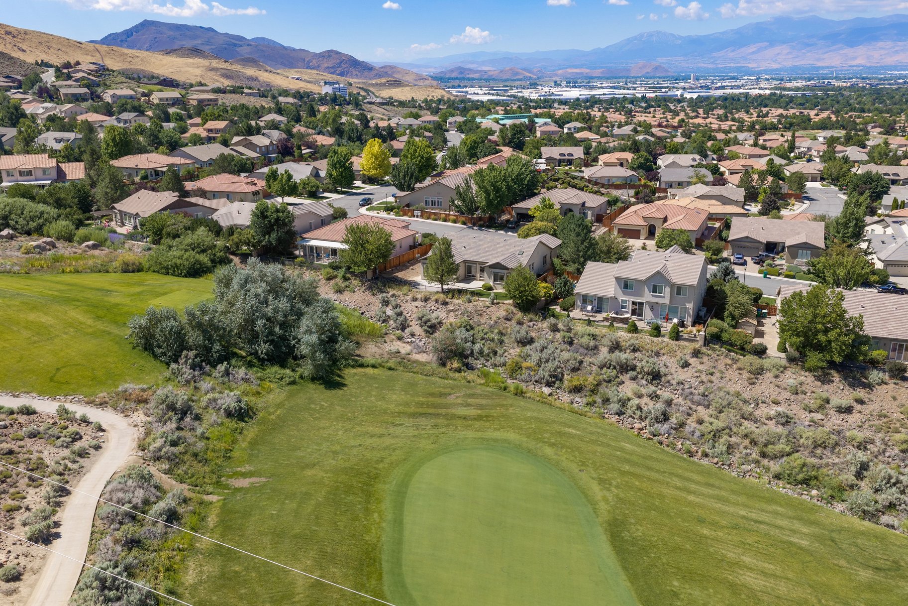  Peaceful Golf Course Living with Stunning Surroundings - 物件實景
