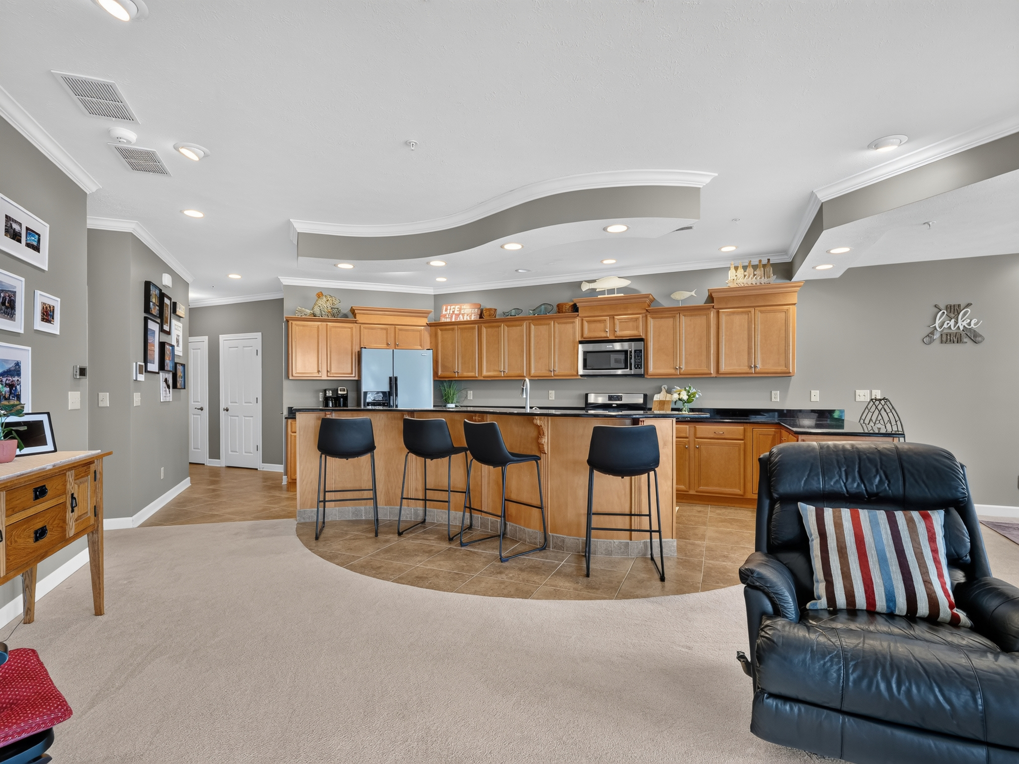  Ground Floor Condo with Sunset Lake Views - 物件實景