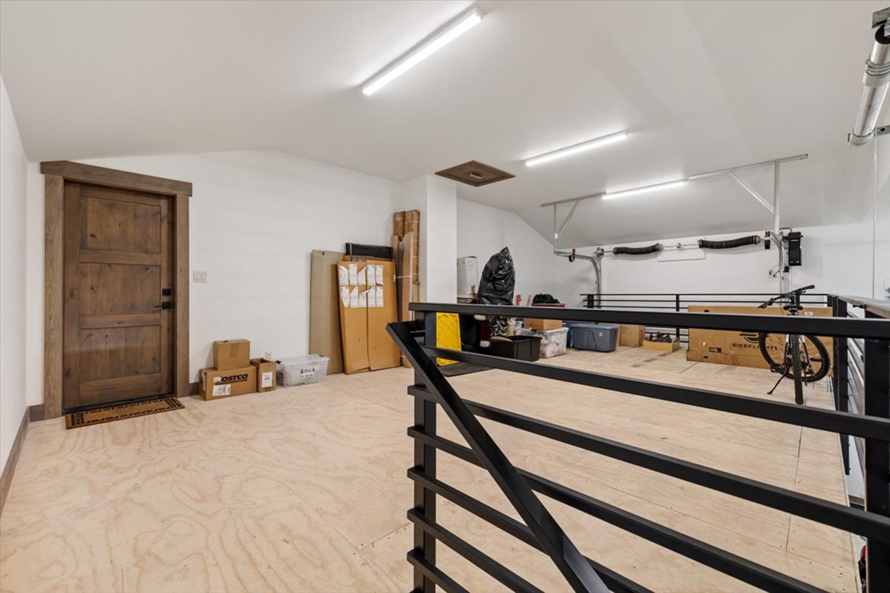  Elevated Westbank Living with Buildout Potential - 物件實景
