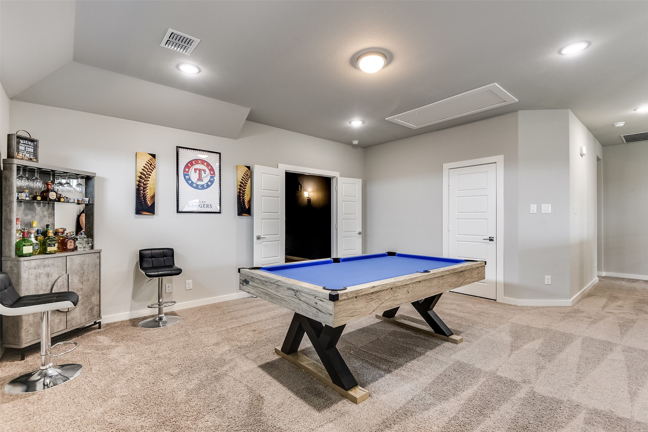 Waxahachie, Texas, 75165, United States, 4 Bedrooms Bedrooms, ,3 BathroomsBathrooms,Residential,For Sale,1925624