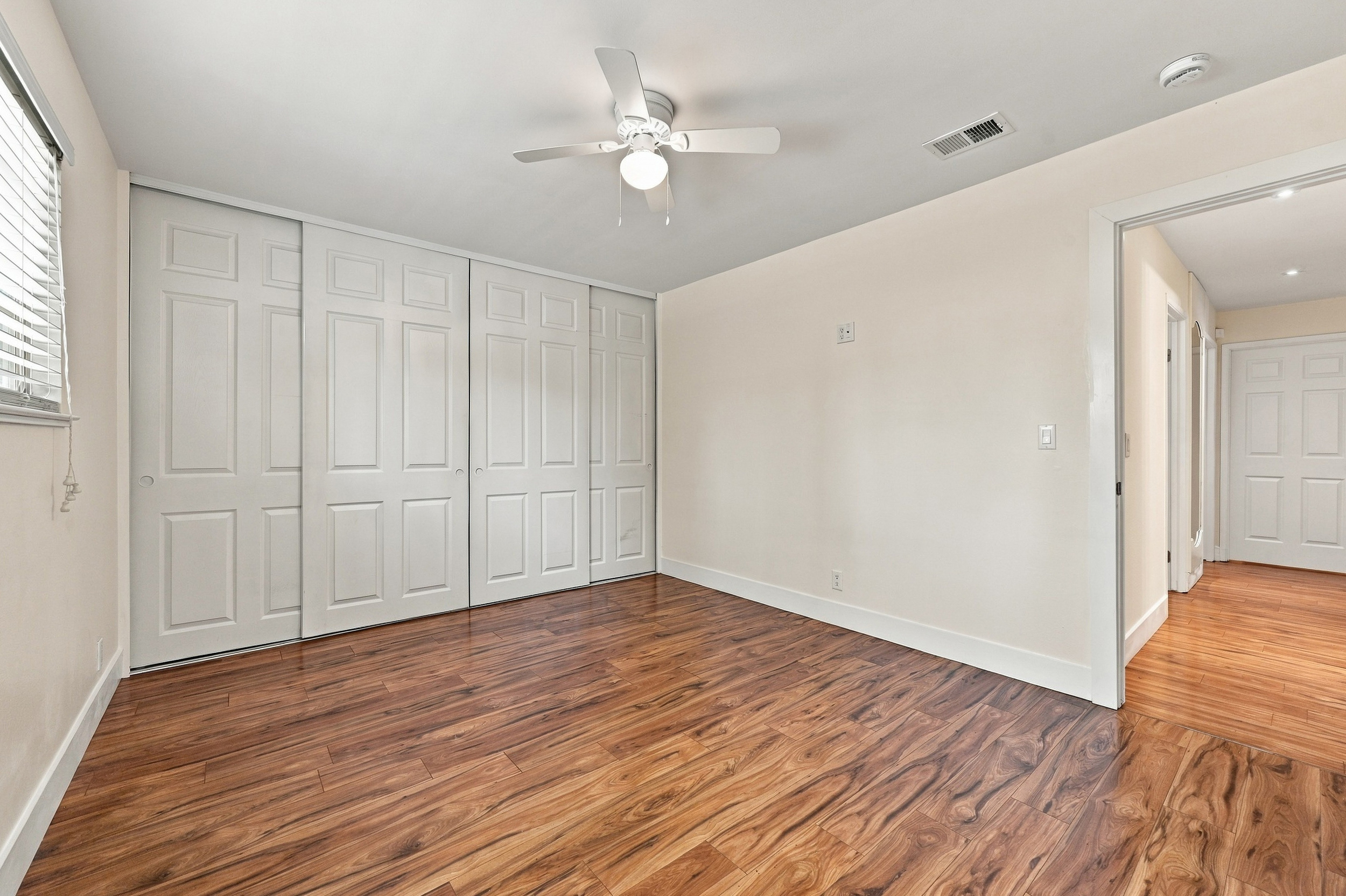  Inviting Move-In Ready Home - 物件實景