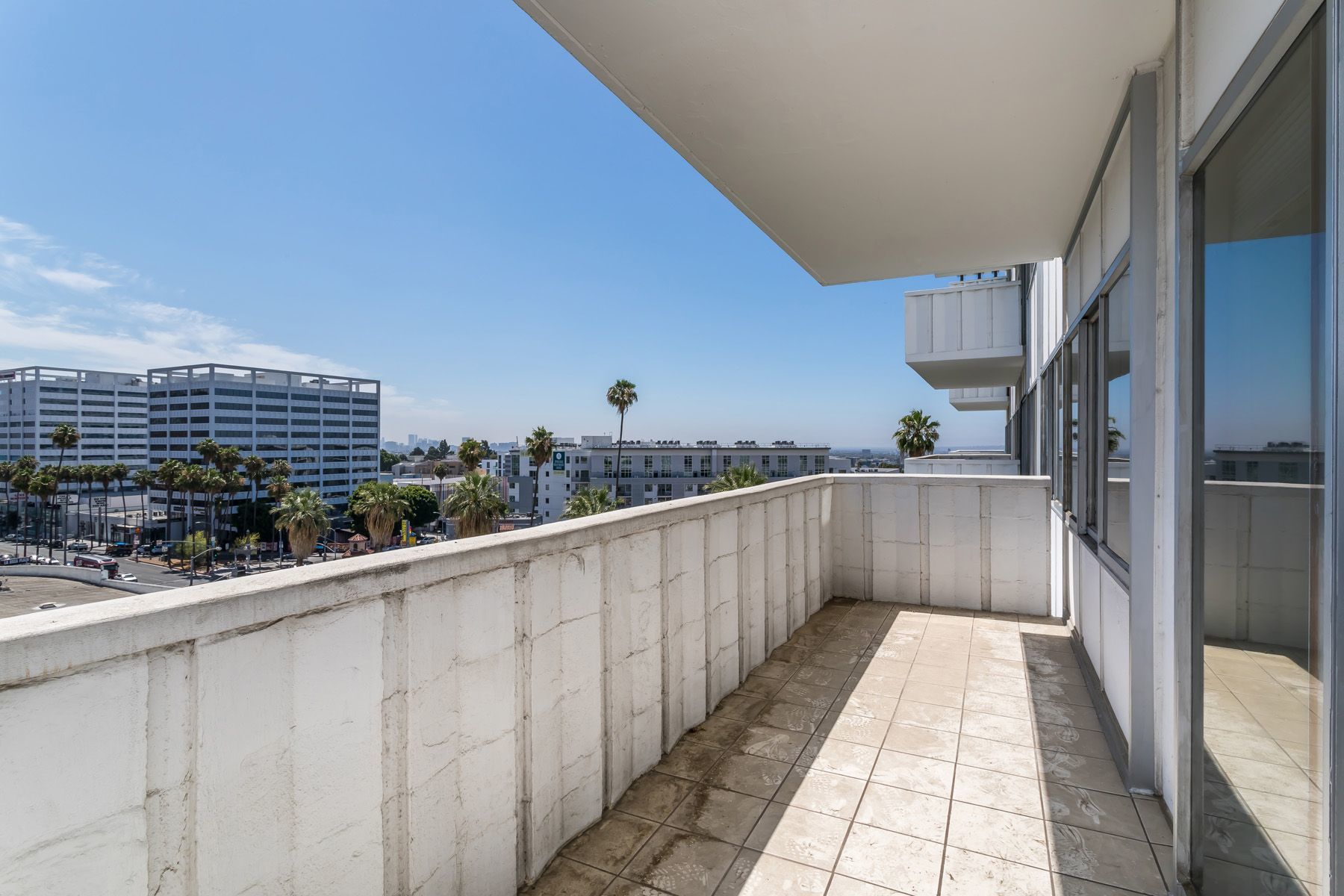  7135 Hollywood BLVD - 物件實景
