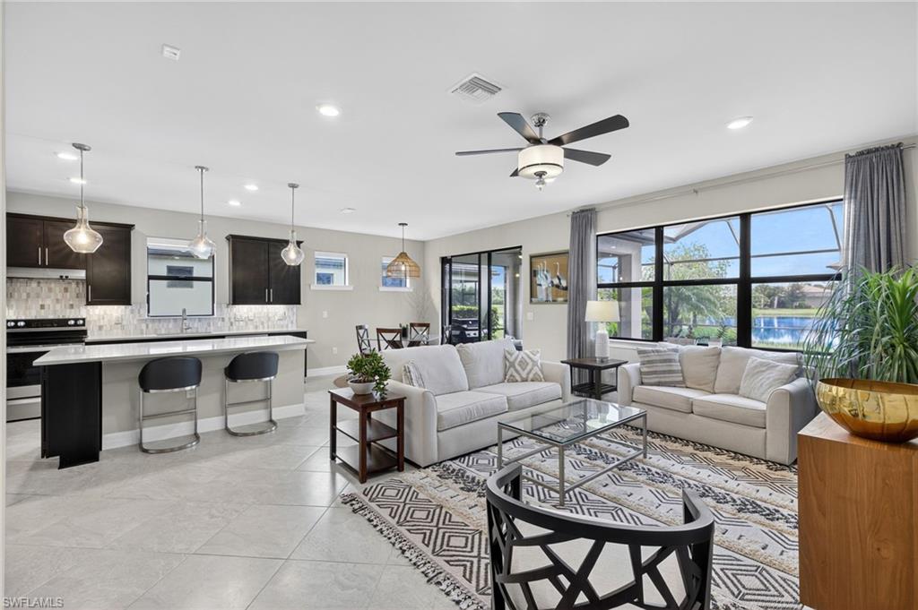 Fort Myers, Florida, 33913, United States, 2 Bedrooms Bedrooms, ,2 BathroomsBathrooms,Residential,For Sale,1941015