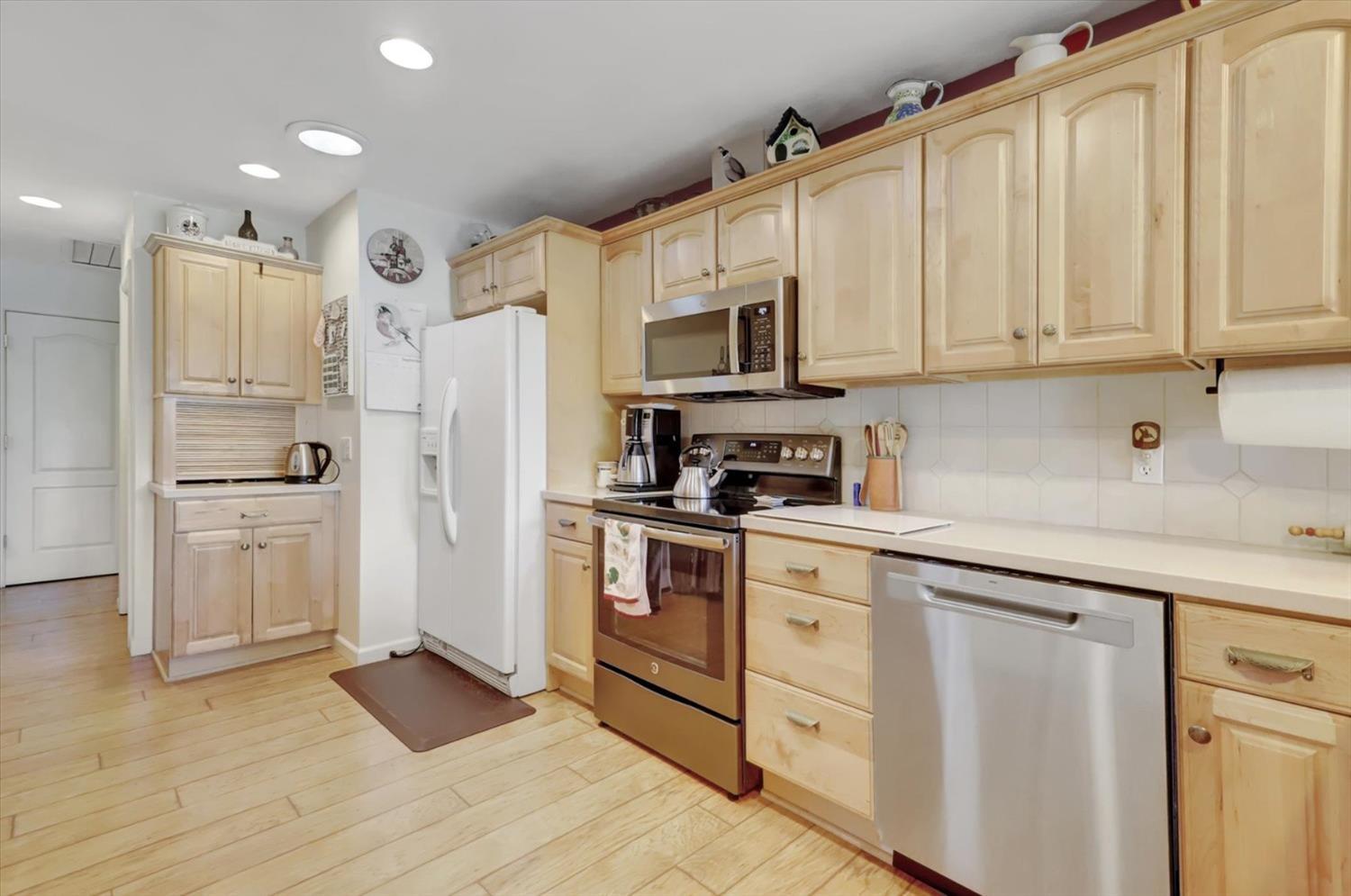 12252 Francis Drive, Grass Valley, California, 95949, United States, 3 Bedrooms Bedrooms, ,2 BathroomsBathrooms,Residential,For Sale,12252 Francis Drive,1631801