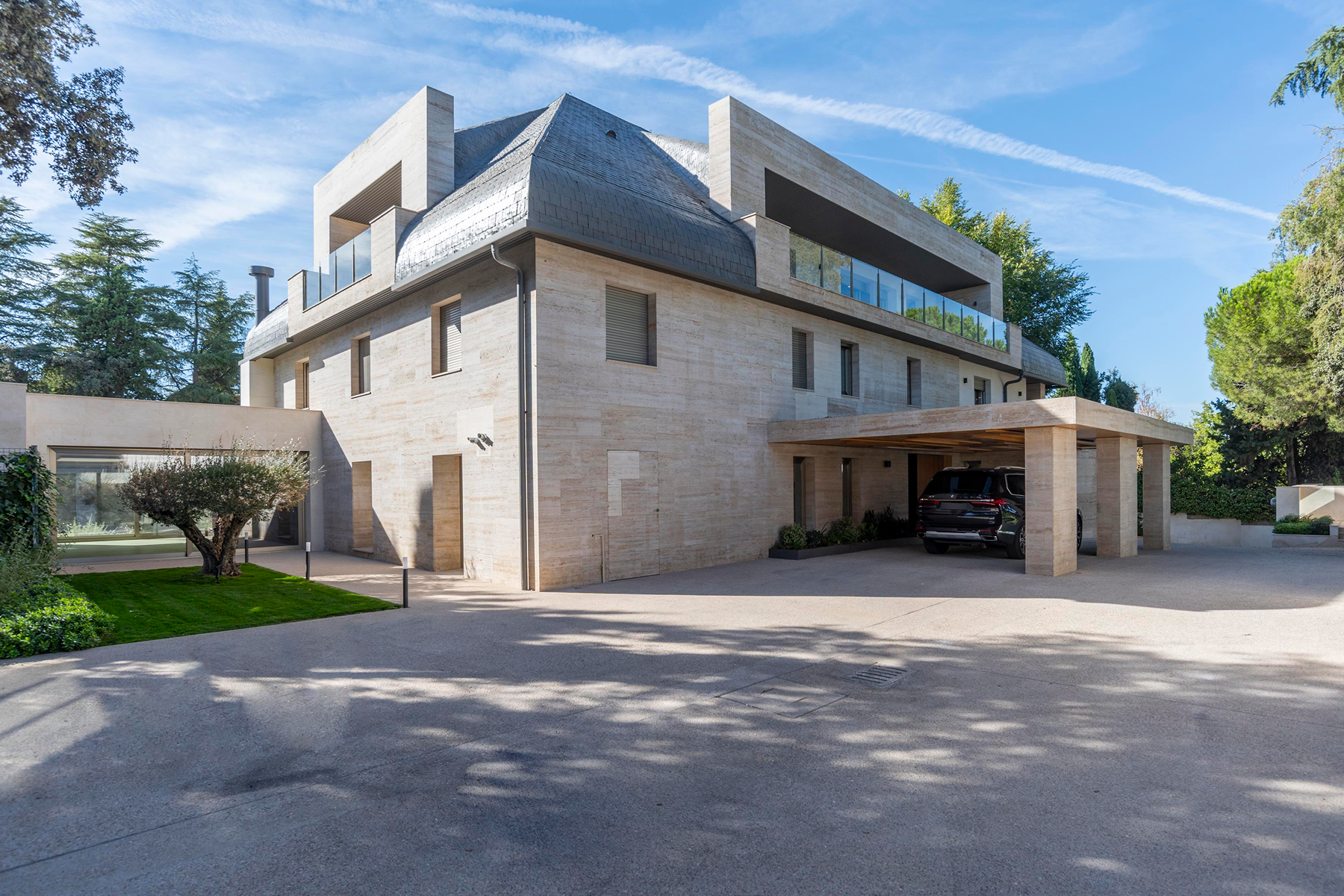  Contemporary villa with exceptional privacy in La Moraleja - 物件實景
