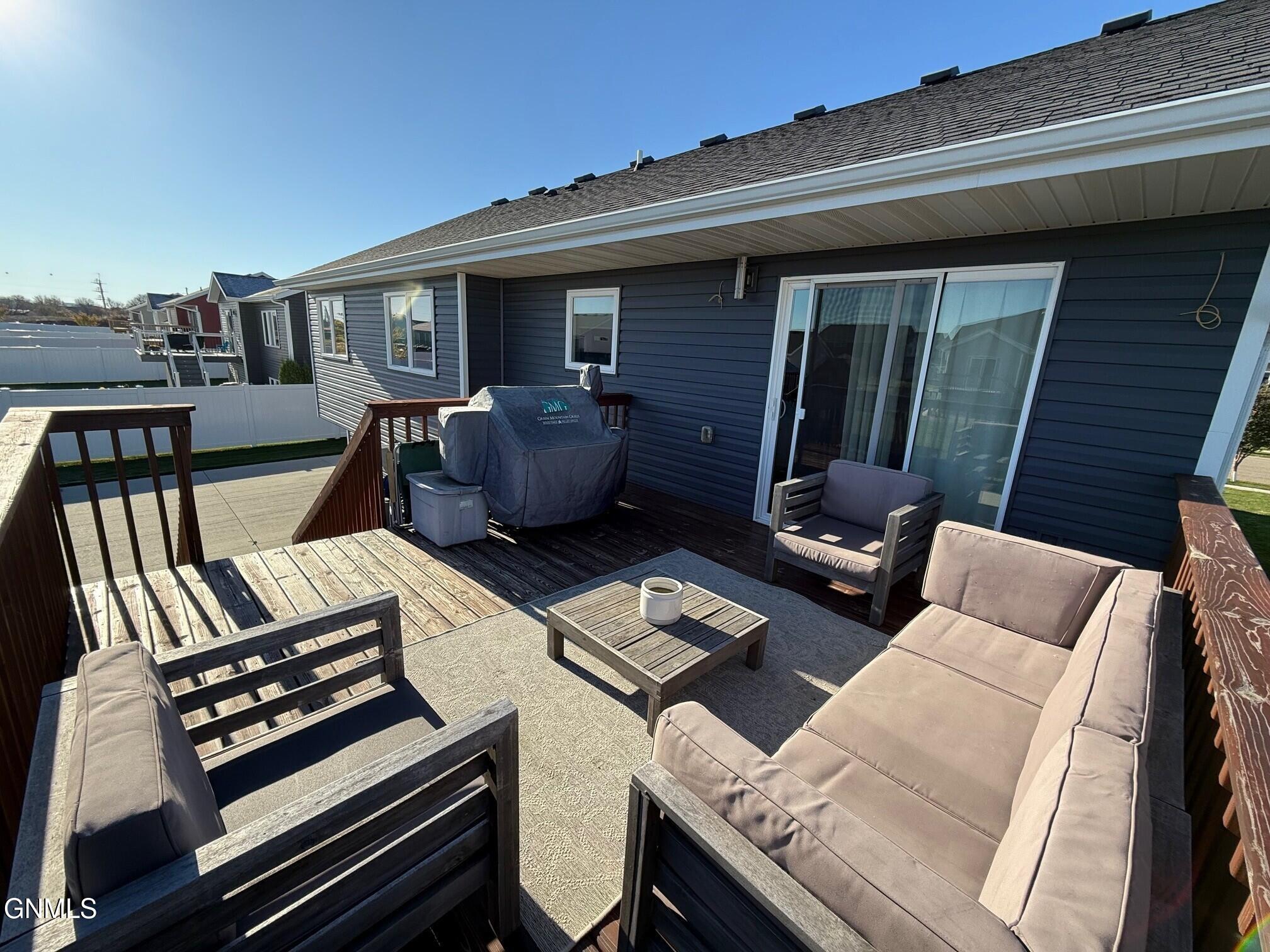 Bismarck, North Dakota, 58504, United States, 5 Bedrooms Bedrooms, ,2 BathroomsBathrooms,Residential,For Sale,1986096