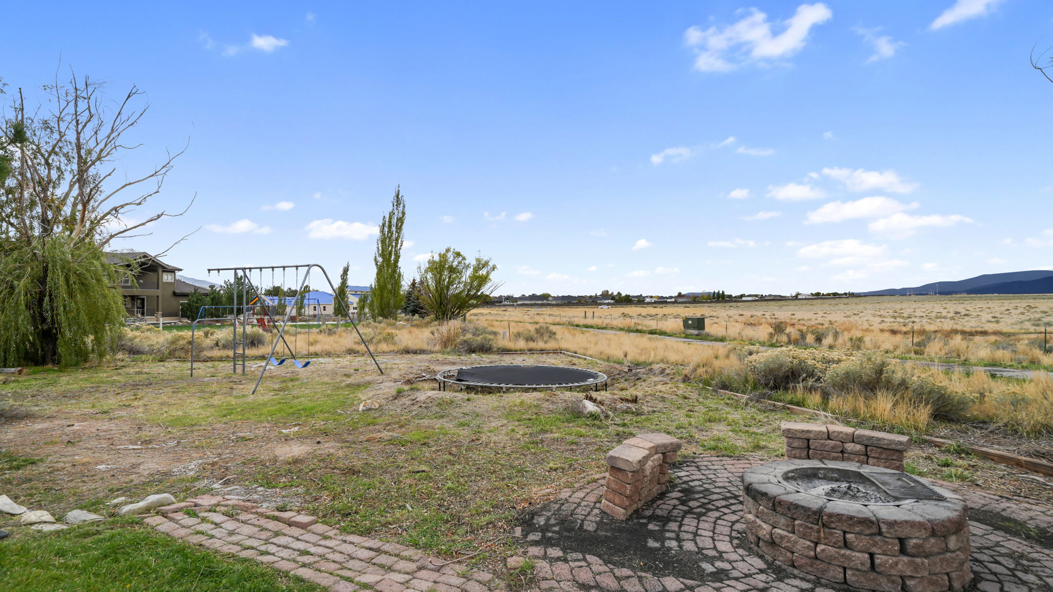 Eagle Mountain, Utah, 84005, United States, 6 Bedrooms Bedrooms, ,5 BathroomsBathrooms,Residential,For Sale,1990791