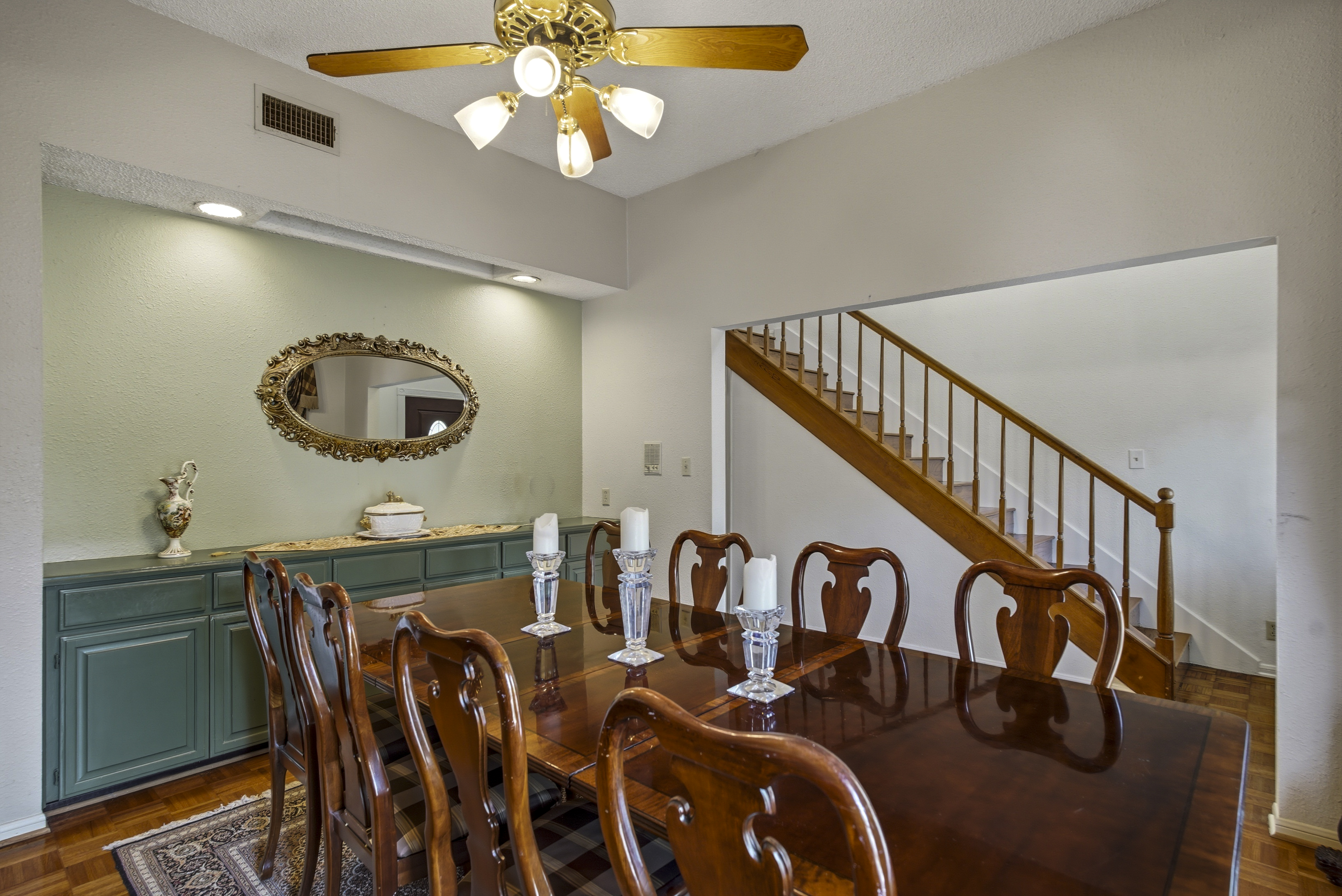  Timeless River Oaks Garden Home - 物件實景