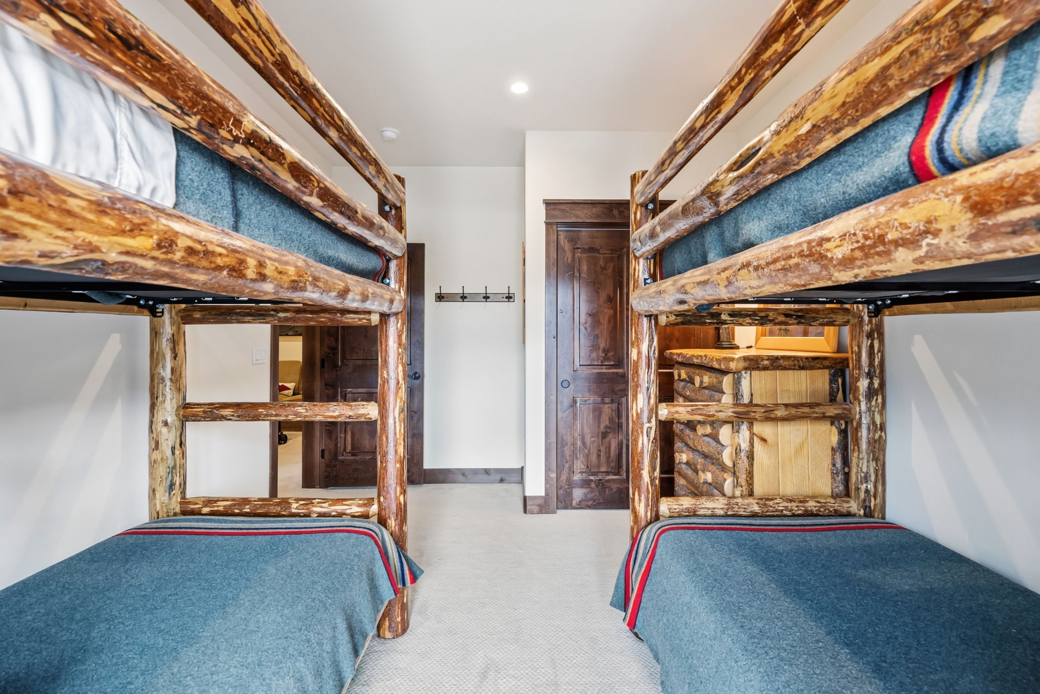  Experience Elevated Mountain Living at 59 Erickson Loop #4B - 物件實景
