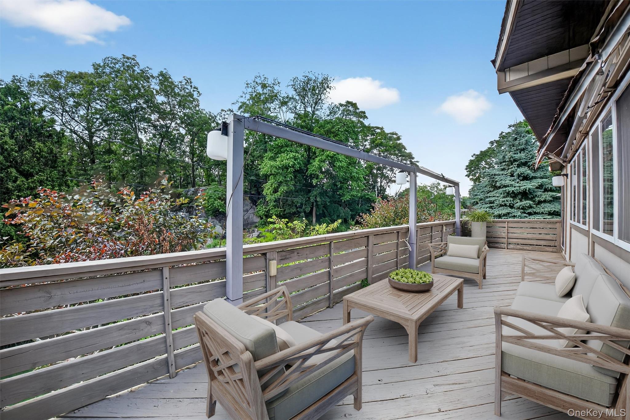Peekskill, New York, 10566, United States, 4 Bedrooms Bedrooms, ,2 BathroomsBathrooms,Residential,For Sale,1875822