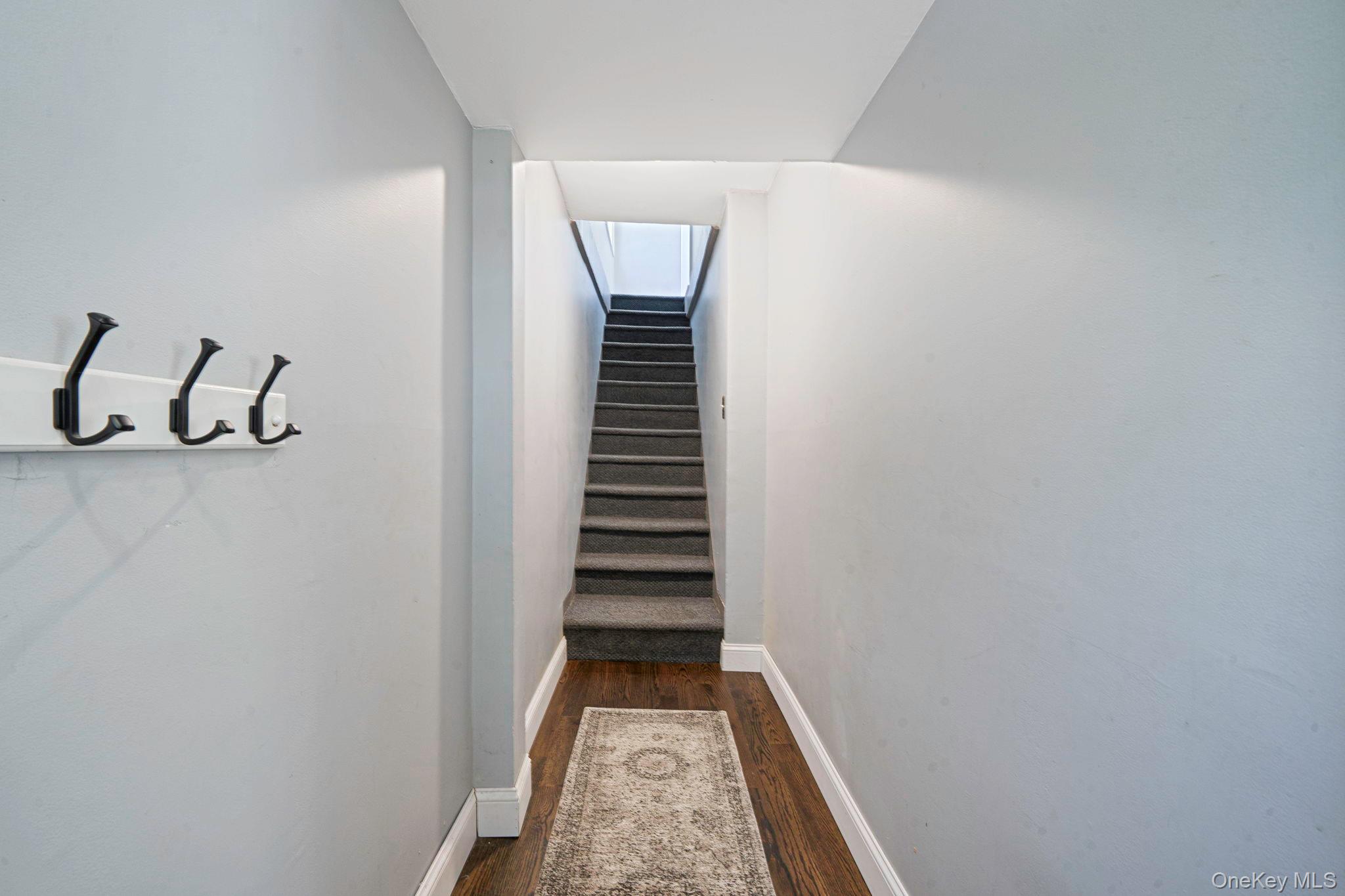 West Islip, New York, 11795, United States, 4 Bedrooms Bedrooms, ,4 BathroomsBathrooms,Residential,For Sale,1925742