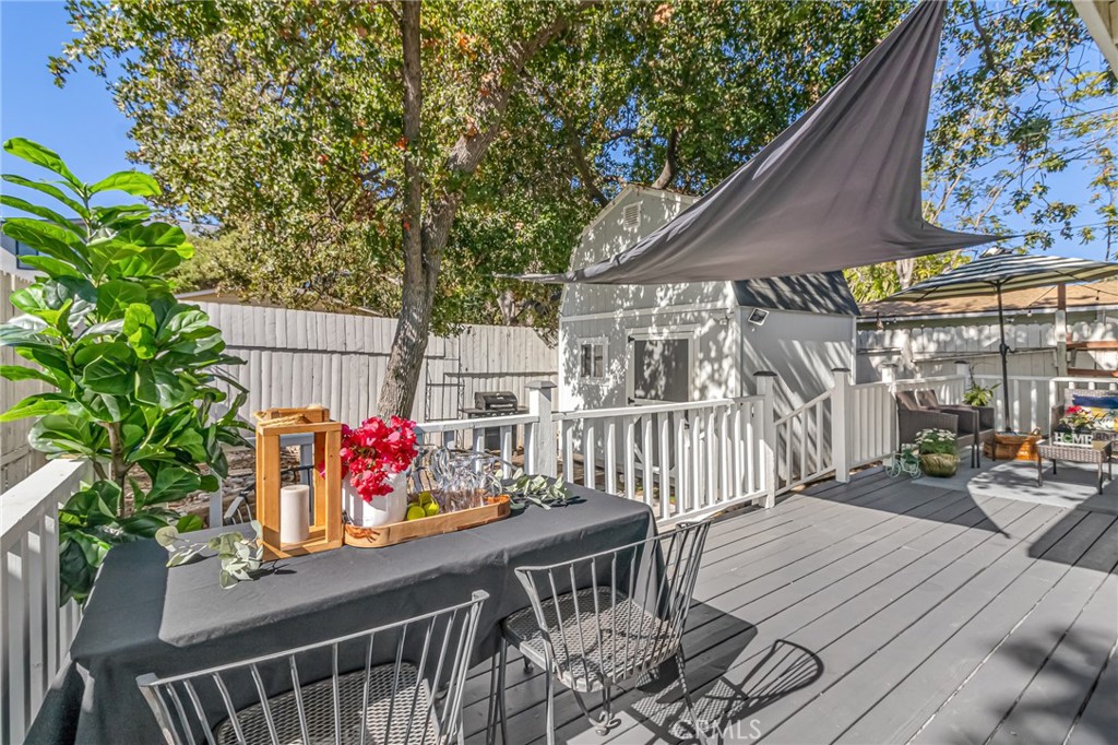 Thousand Oaks, California, 91362, United States, 2 Bedrooms Bedrooms, ,1 BathroomBathrooms,Residential,For Sale,1999225