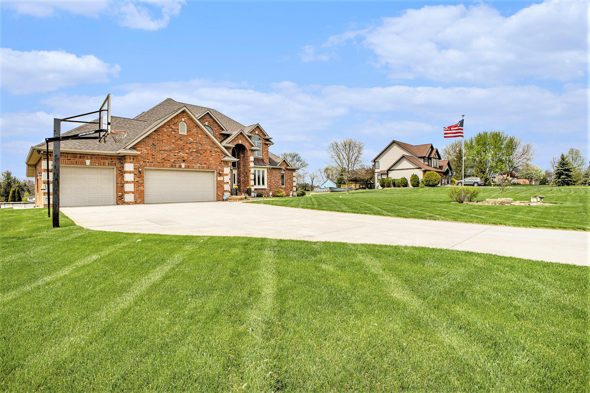 Hobart, Indiana, 46342, United States, 5 Bedrooms Bedrooms, ,5 BathroomsBathrooms,Residential,For Sale,1872844