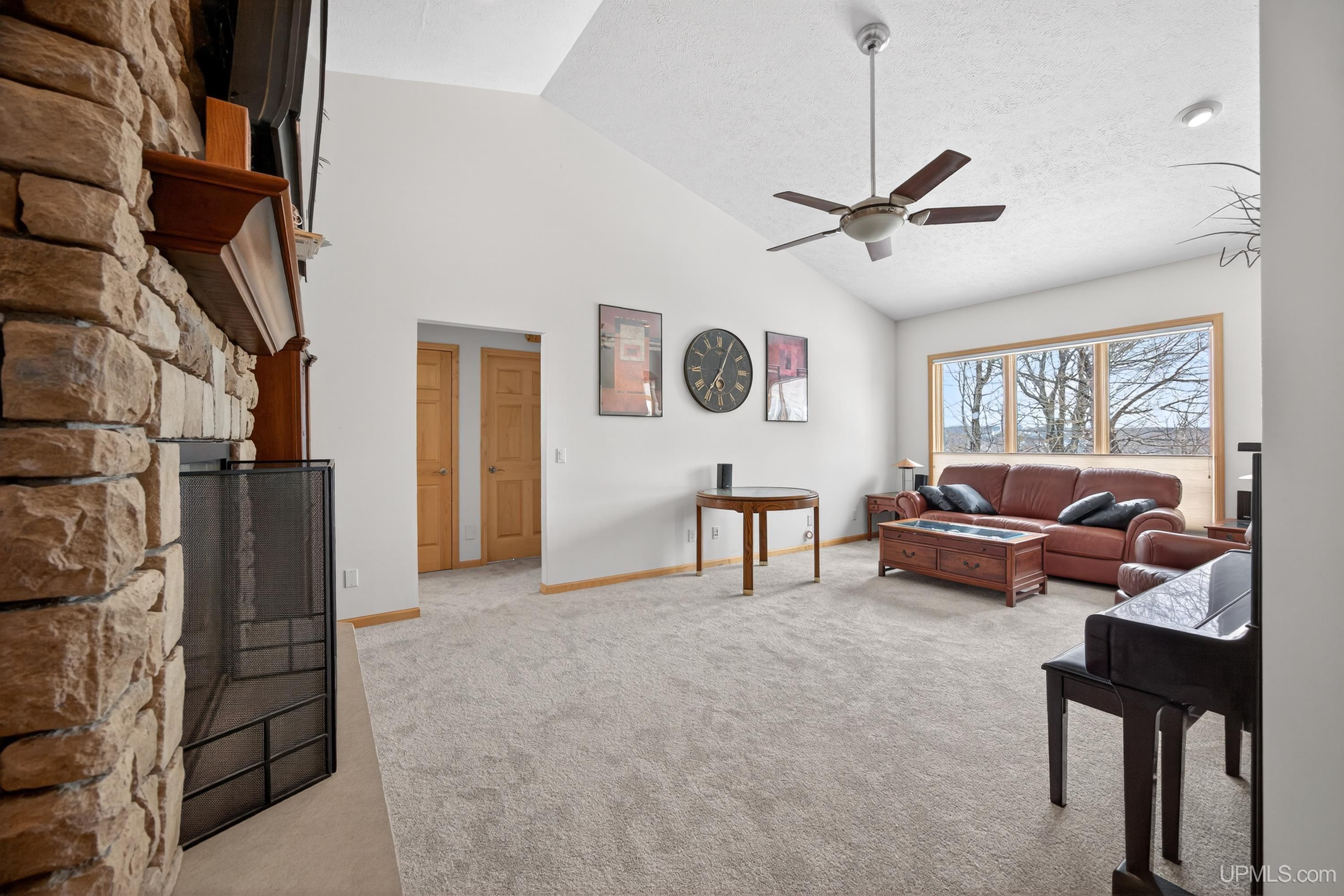Houghton, Michigan, 49931, United States, 3 Bedrooms Bedrooms, ,4 BathroomsBathrooms,Residential,For Sale,2029605