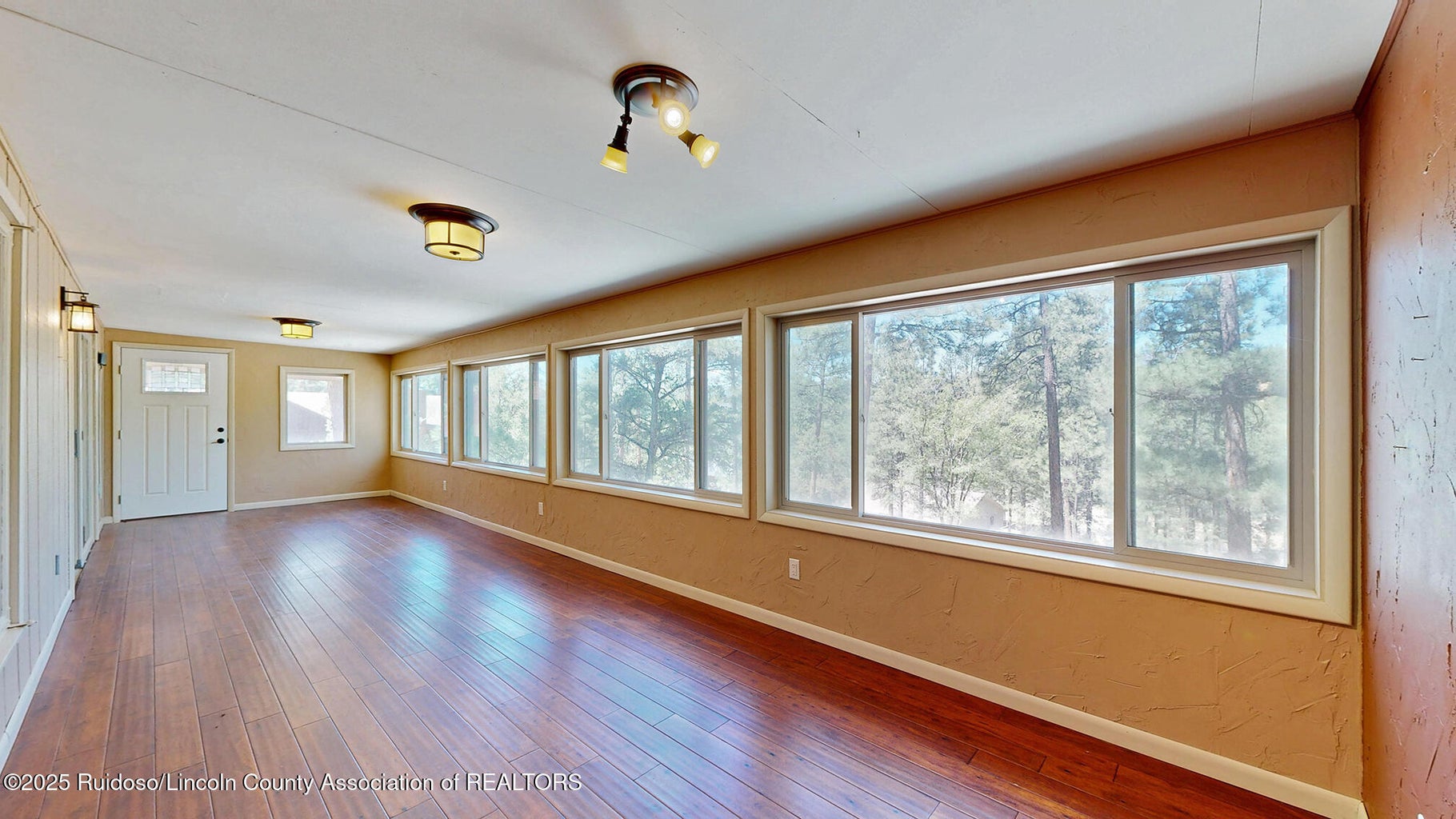 Ruidoso, New Mexico, 88345, United States, 3 Bedrooms Bedrooms, ,3 BathroomsBathrooms,Residential,For Sale,1826738