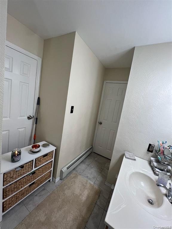 Farmingville, New York, 11738, United States, 4 Bedrooms Bedrooms, ,2 BathroomsBathrooms,Residential,For Sale,1840283