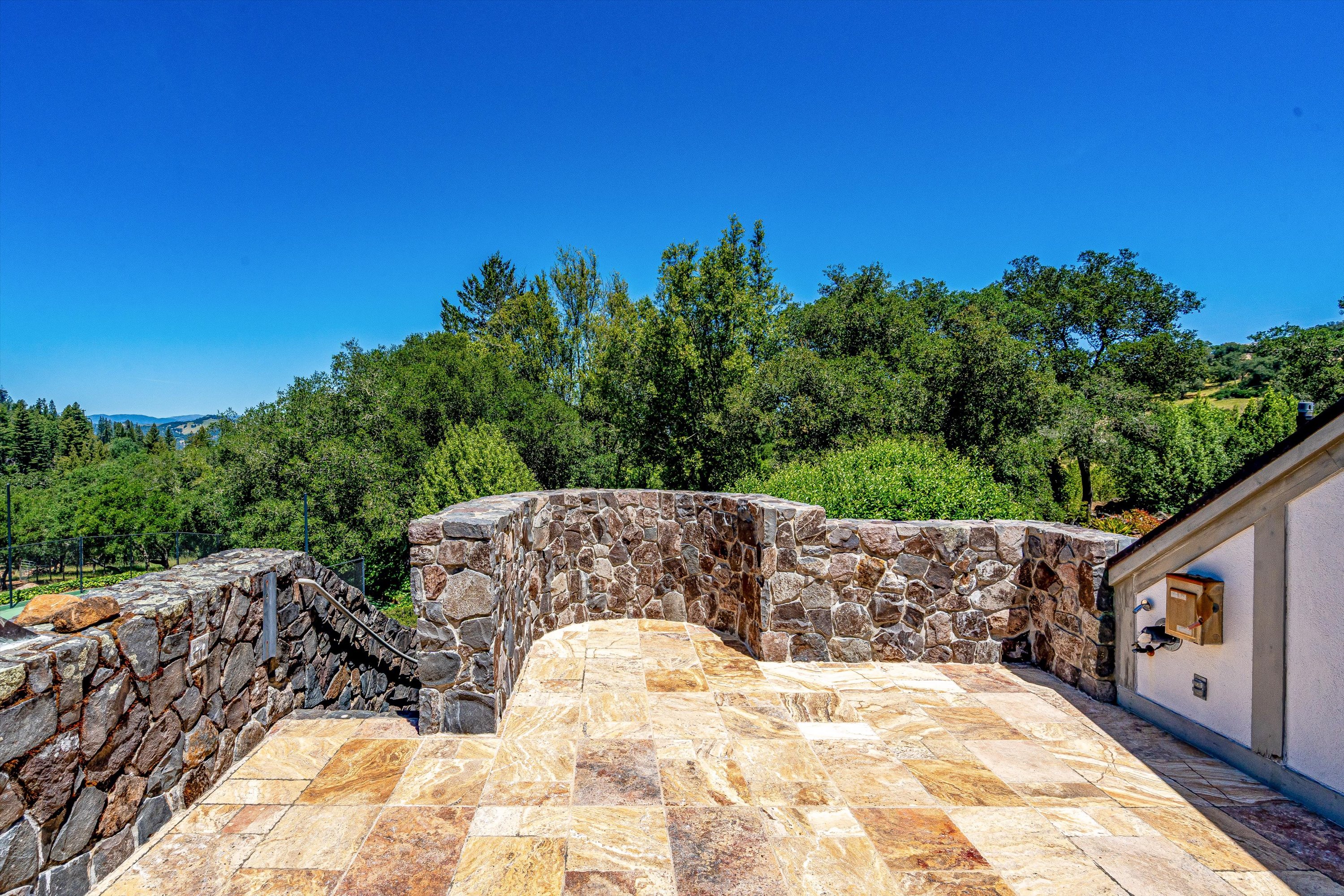  7455 Foothill Ranch Road - 物件實景
