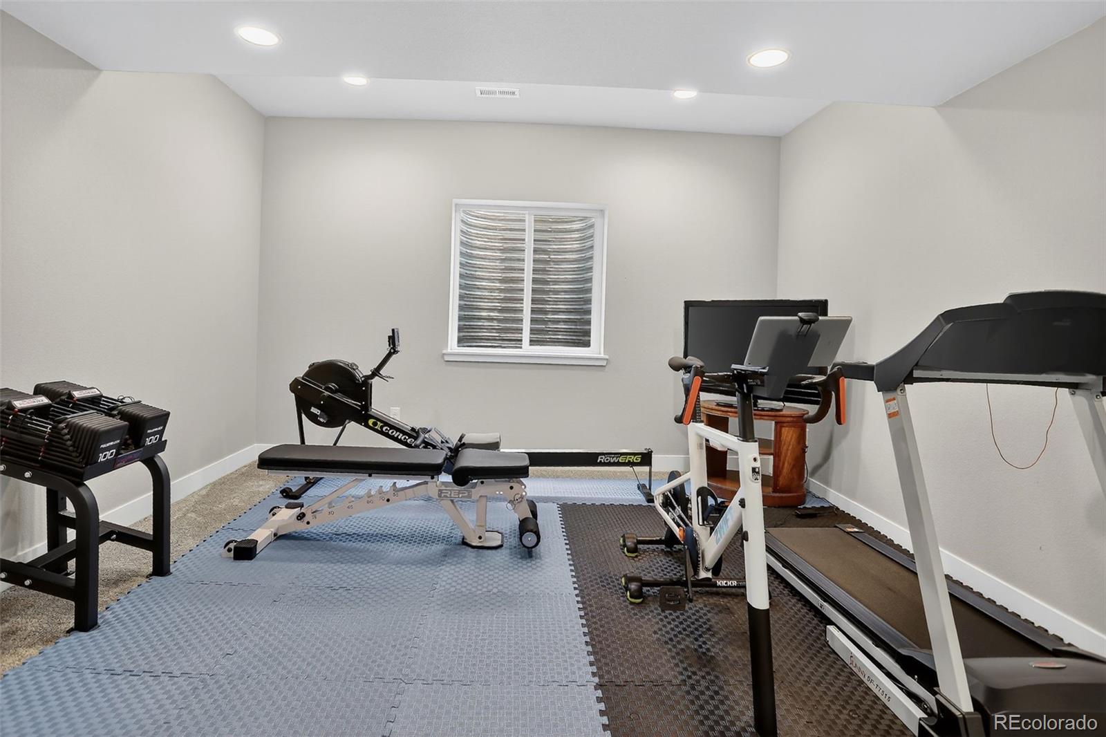 Aurora, Colorado, 80019, United States, 4 Bedrooms Bedrooms, ,3 BathroomsBathrooms,Residential,For Sale,1901325