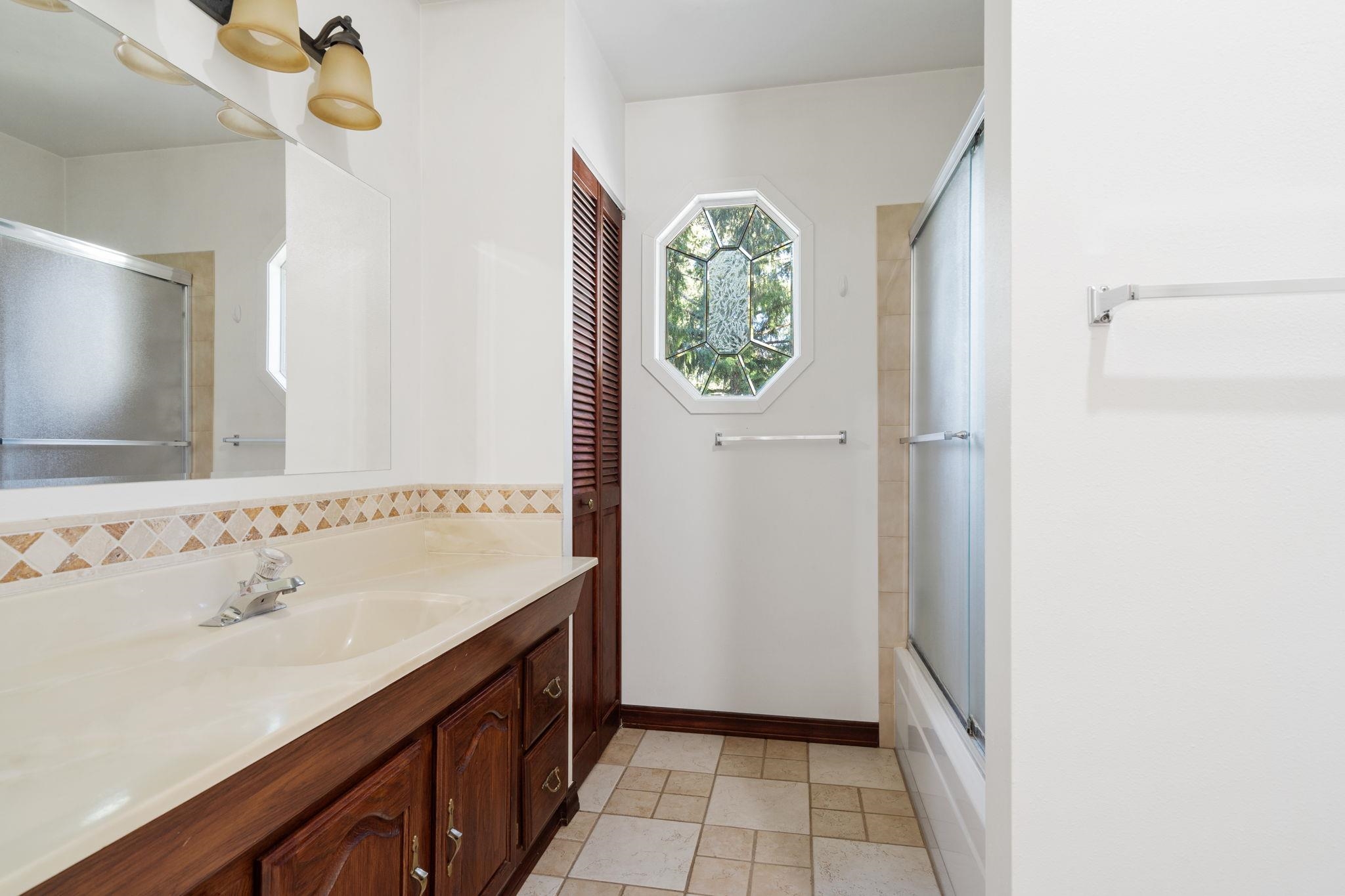 Newman Lake, Washington, 99025, United States, 4 Bedrooms Bedrooms, ,3 BathroomsBathrooms,Residential,For Sale,1802678