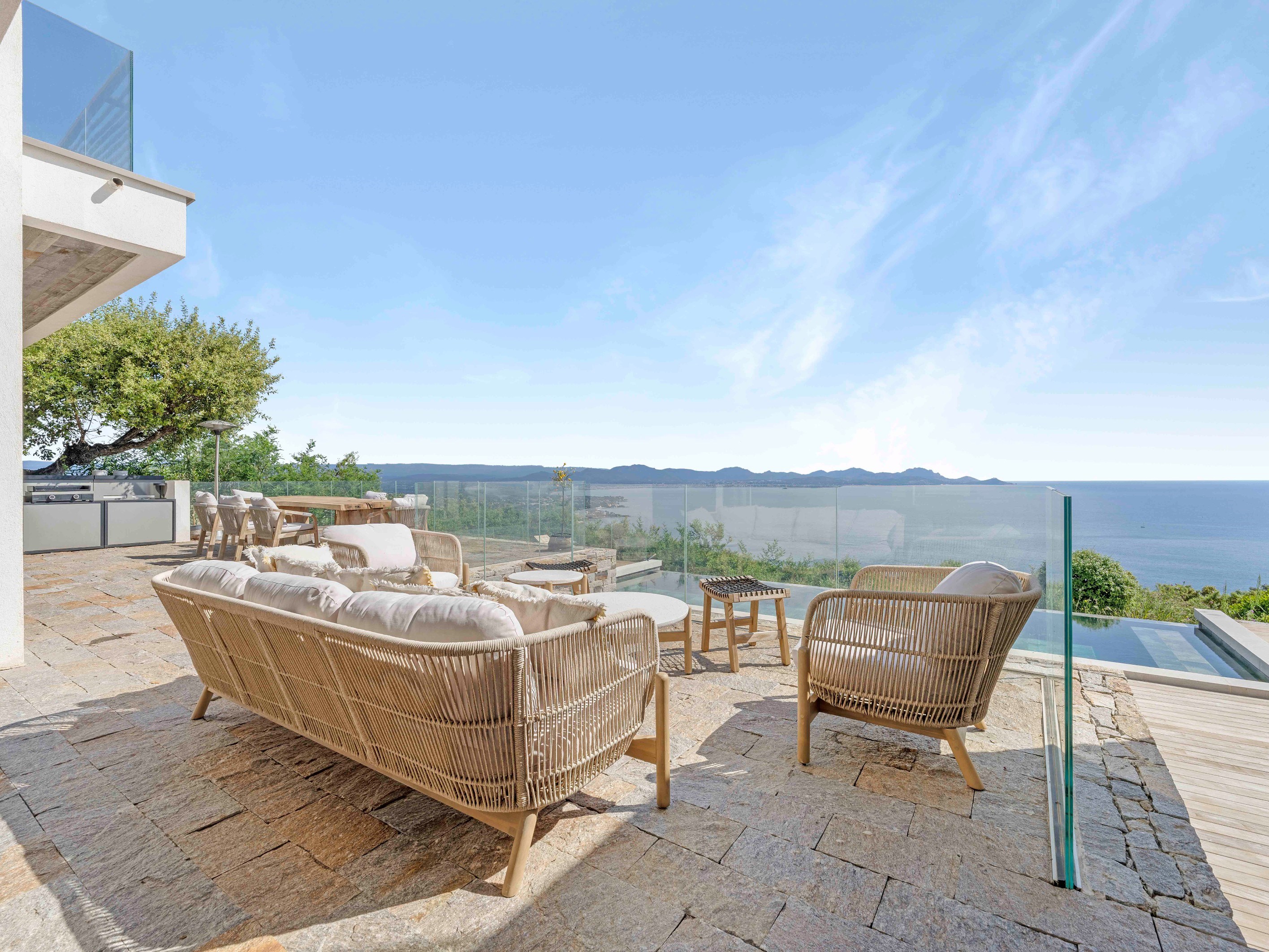  Luxury villa in Les Issambres with panoramic sea view and infinity pool - 物件實景