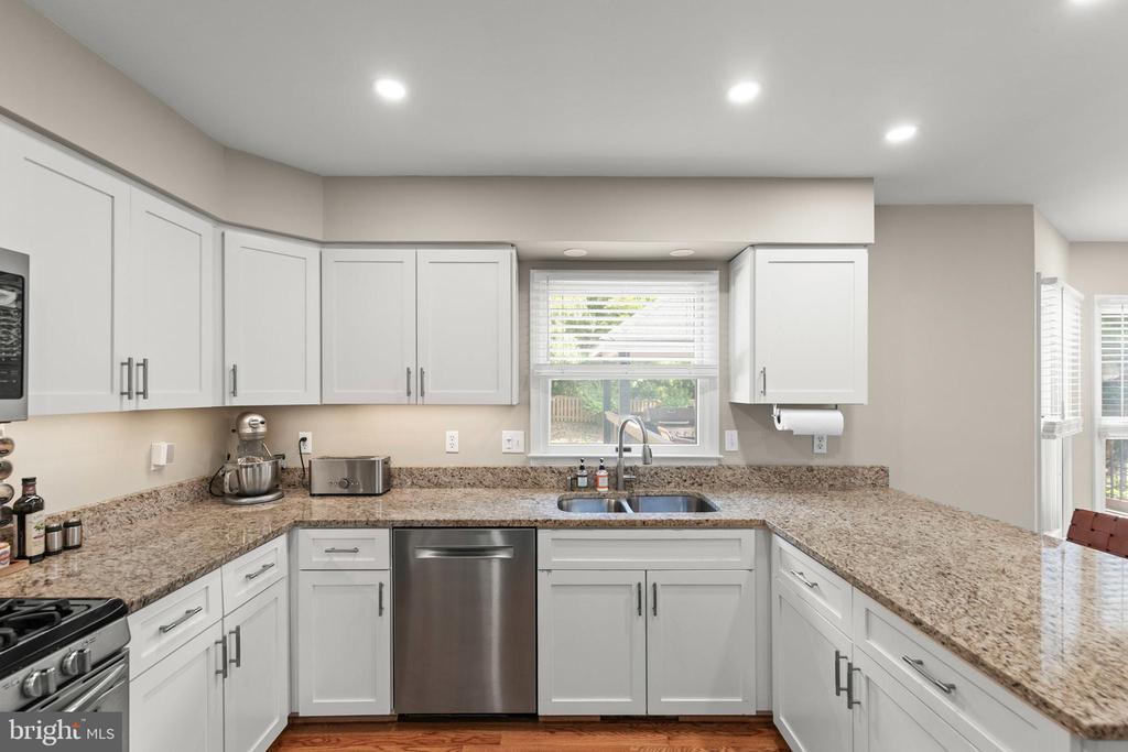 Winchester, Virginia, 22601, United States, 3 Bedrooms Bedrooms, ,2 BathroomsBathrooms,Residential,For Sale,1918203