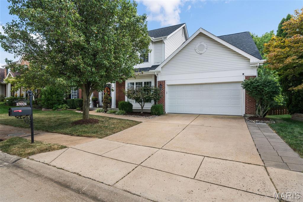 Wildwood, Missouri, 63040, United States, 5 Bedrooms Bedrooms, ,5 BathroomsBathrooms,Residential,For Sale,1941810