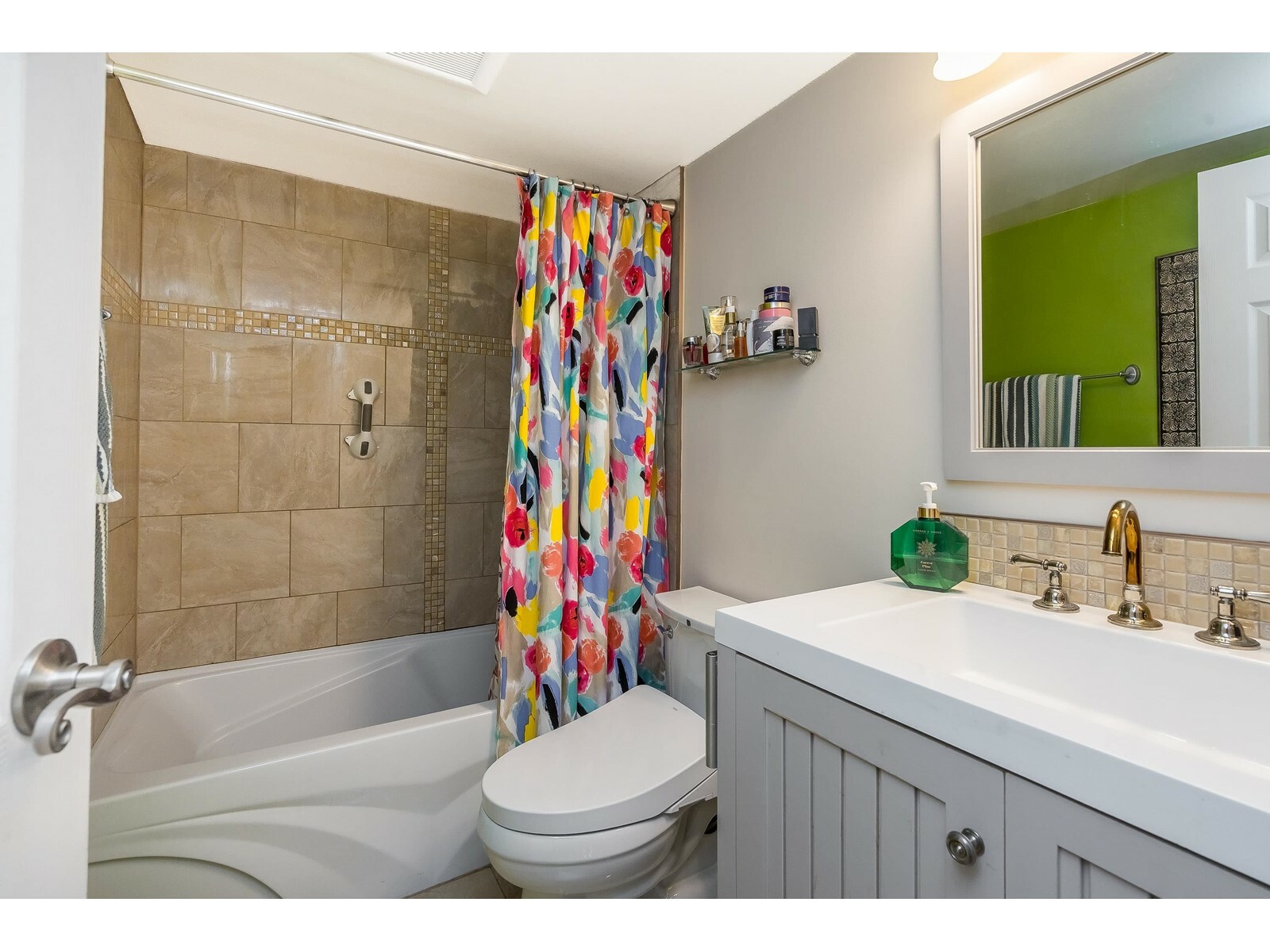 SURREY, British Columbia, V4A 5N3, CA, 3 Bedrooms Bedrooms, ,2 BathroomsBathrooms,Residential,For Sale,1838799