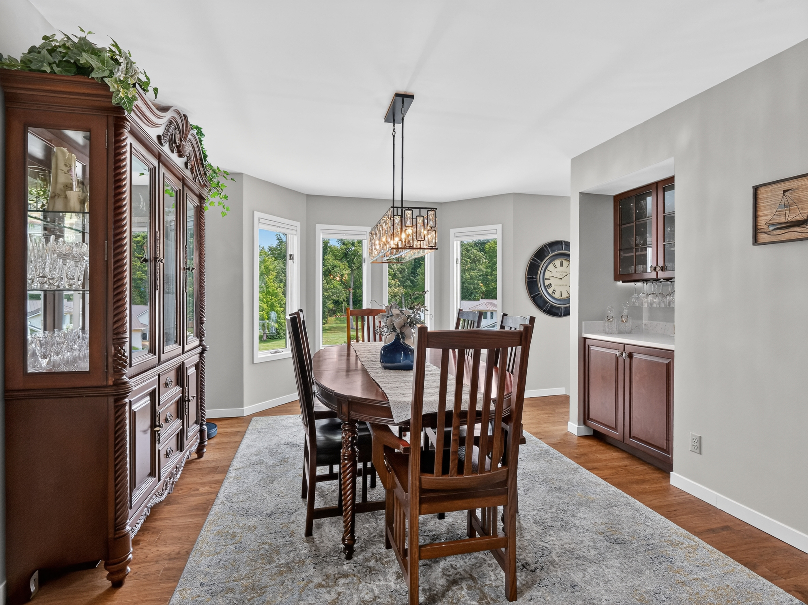  Beautifully Maintained Syracuse Lake Home - 物件實景