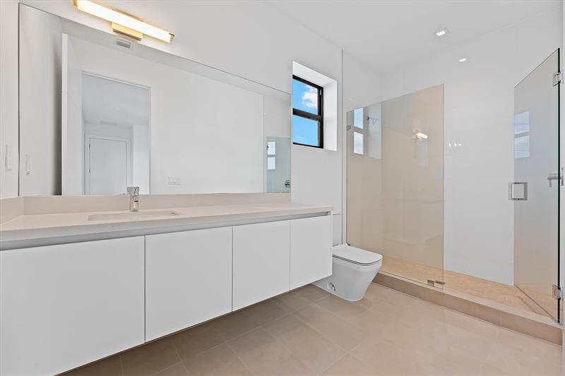 Weston, Florida, 33326, United States, 5 Bedrooms Bedrooms, ,10 BathroomsBathrooms,Residential,For Sale,1925286