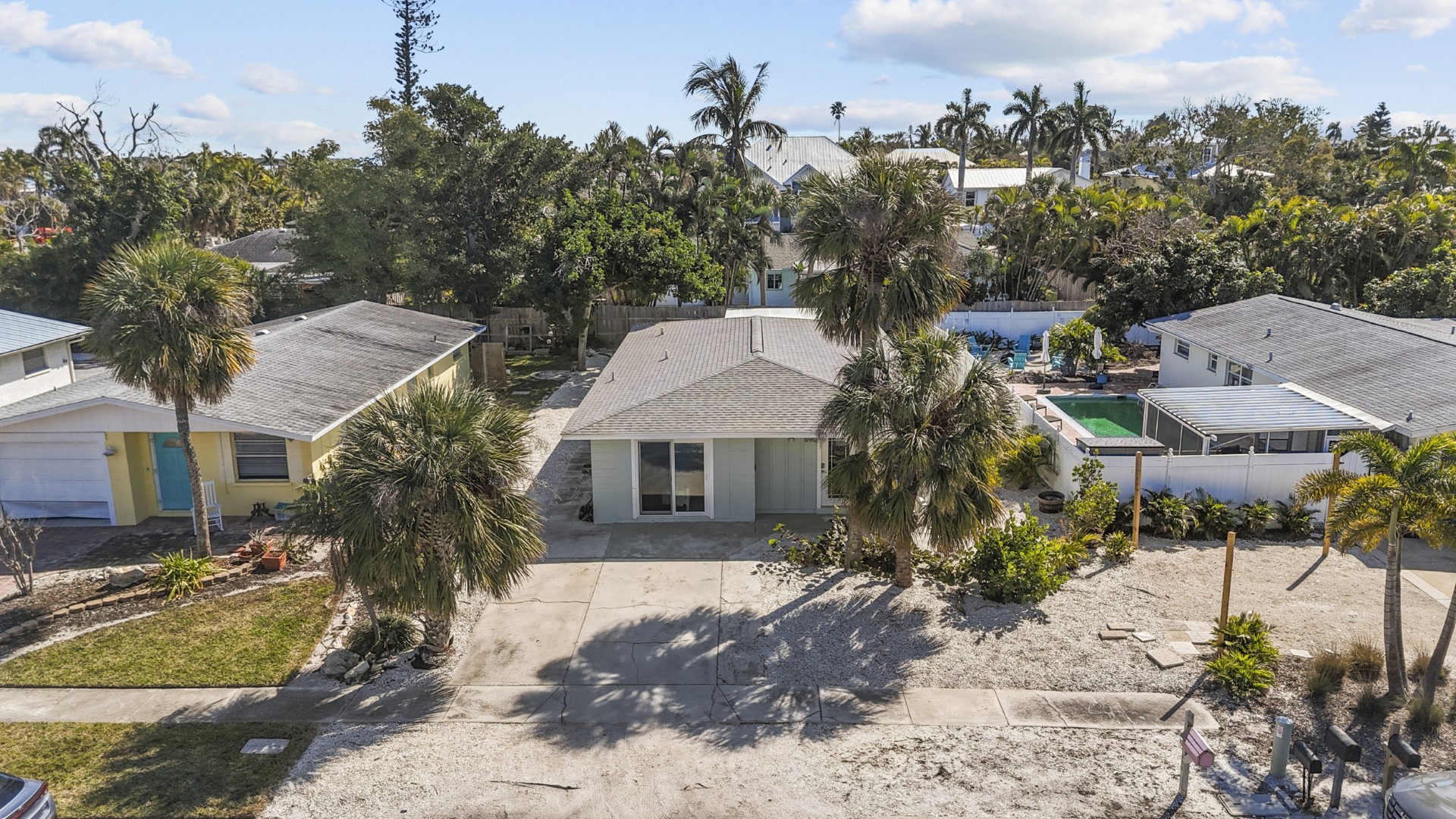 Longboat Key, Florida, 34228, United States, 4 Bedrooms Bedrooms, ,2 BathroomsBathrooms,Residential,For Sale,2017303