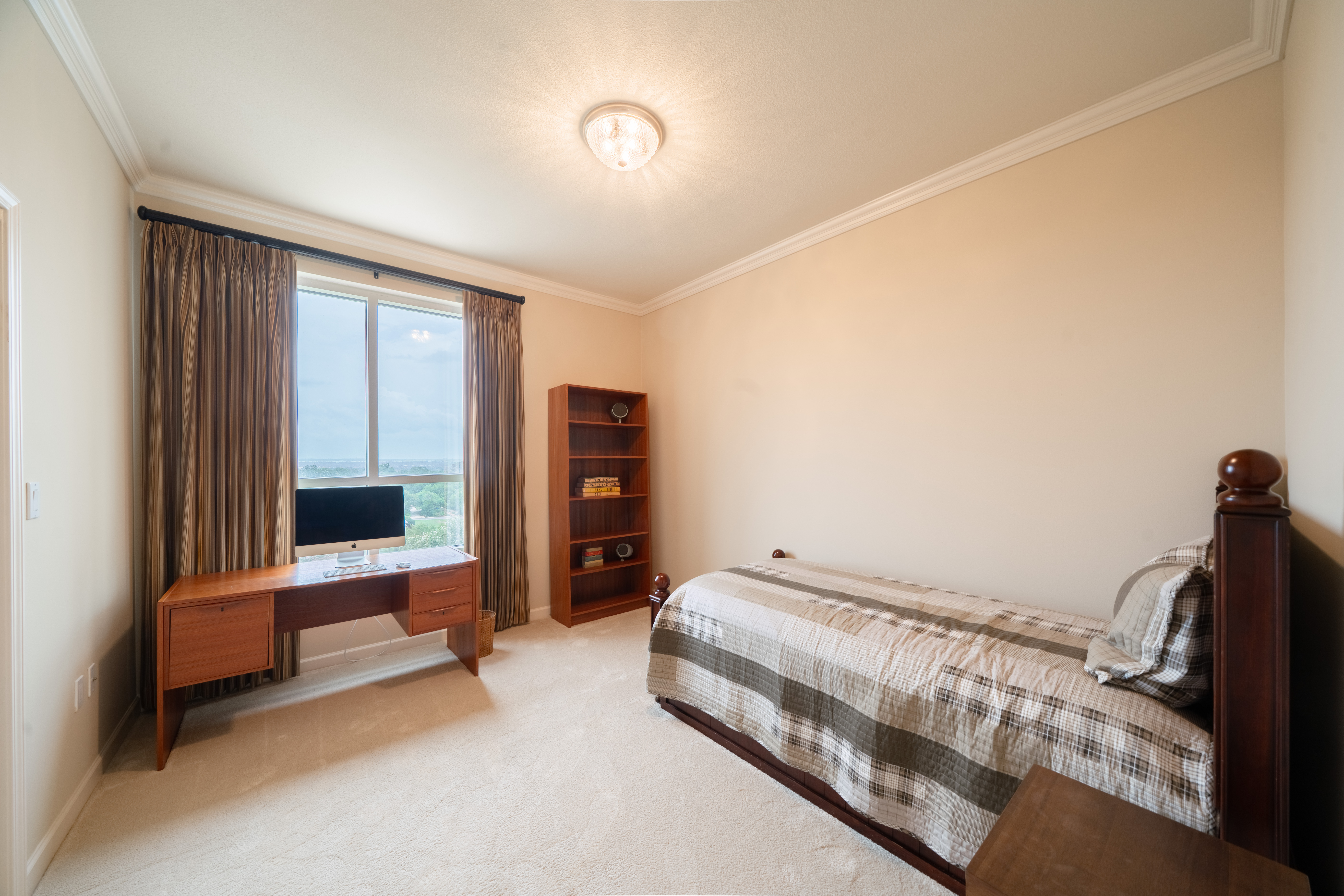  Premier 55+ High-Rise Living - 物件實景