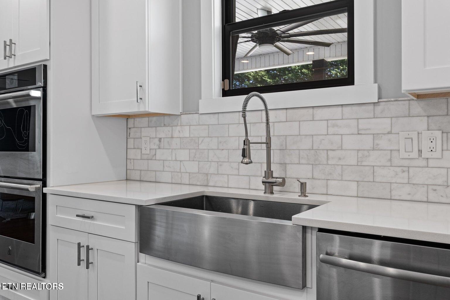 Maryville, Tennessee, 37803, United States, 4 Bedrooms Bedrooms, ,3 BathroomsBathrooms,Residential,For Sale,2003233