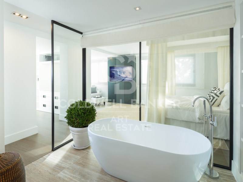 Marbella, Andalusia, ES, 5 Bedrooms Bedrooms, ,5 BathroomsBathrooms,Residential,For Sale,1901143