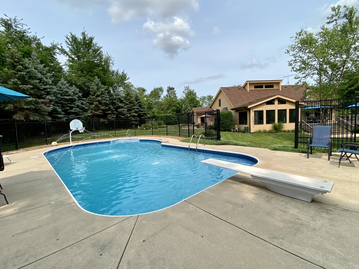New Lenox, Illinois, 60451, United States, 5 Bedrooms Bedrooms, ,5 BathroomsBathrooms,Residential,For Sale,1920341