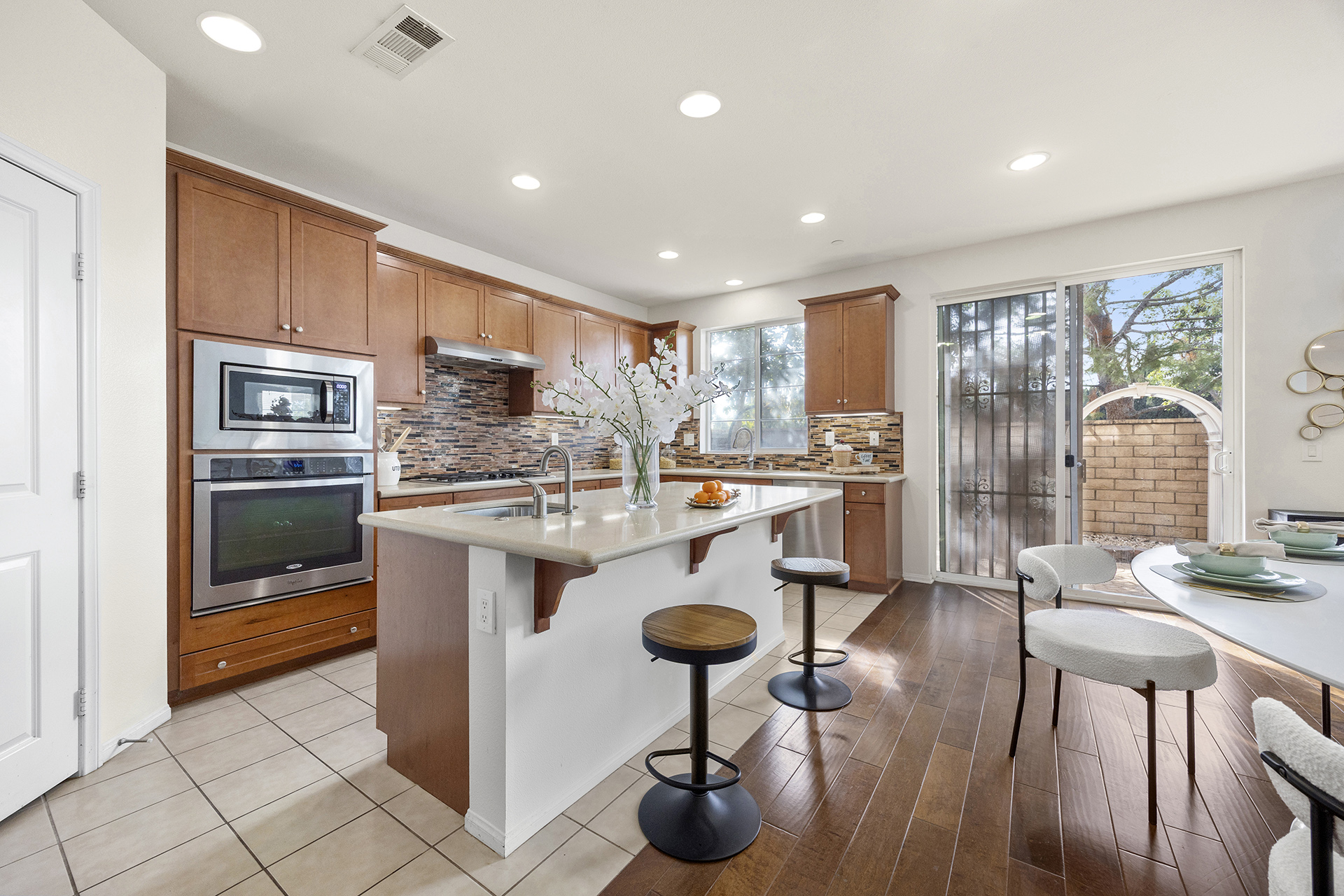 Garden Grove, California, 92843, United States, 5 Bedrooms Bedrooms, ,4 BathroomsBathrooms,Residential,For Sale,1986073