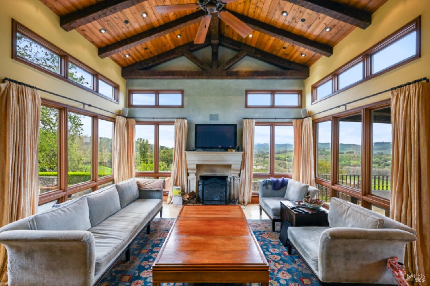 Cloverdale, California, 95425, United States, 5 Bedrooms Bedrooms, ,5 BathroomsBathrooms,Residential,For Sale,1759747