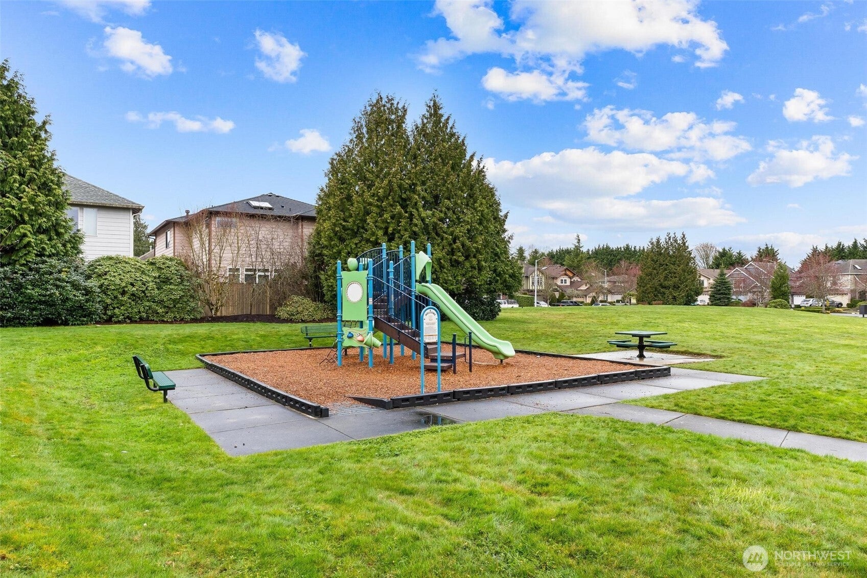 Mill Creek, Washington, 98012, United States, 5 Bedrooms Bedrooms, ,2 BathroomsBathrooms,Residential,For Sale,2034183