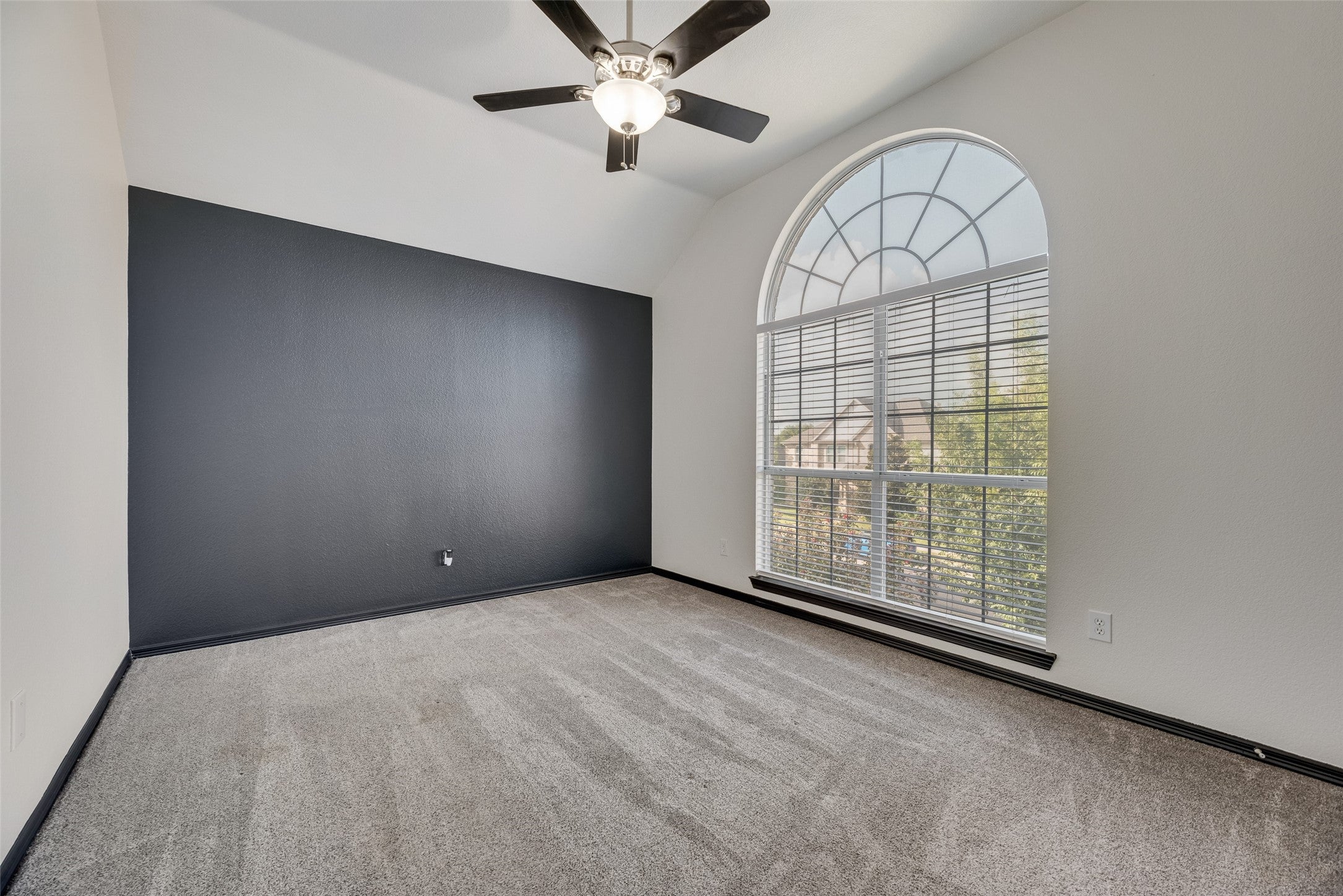 Keller, Texas, 76248, United States, 4 Bedrooms Bedrooms, ,3 BathroomsBathrooms,Residential,For Sale,1977513