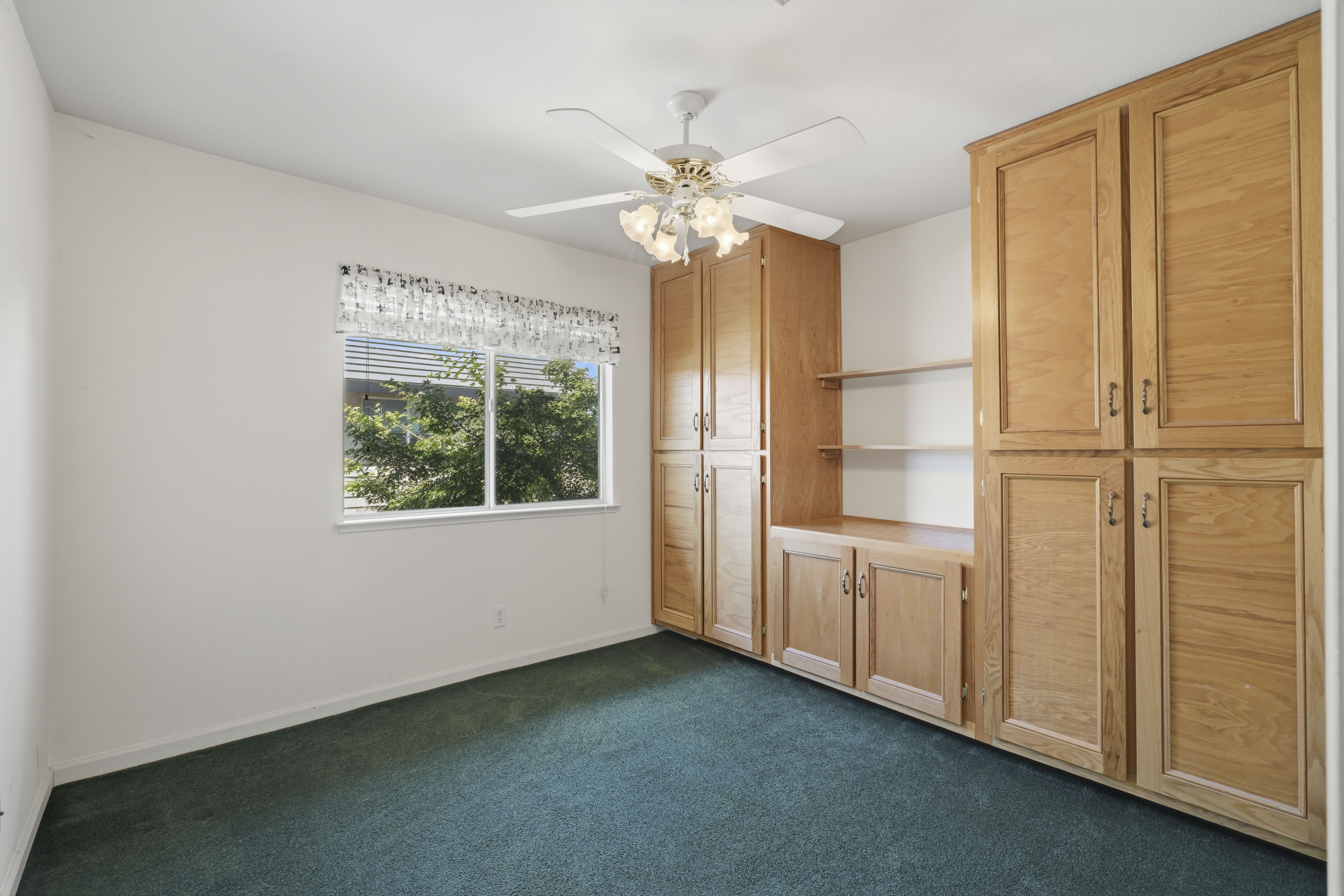  1240 Camino Capistrano, Roseville, CA 95747 - 物件實景