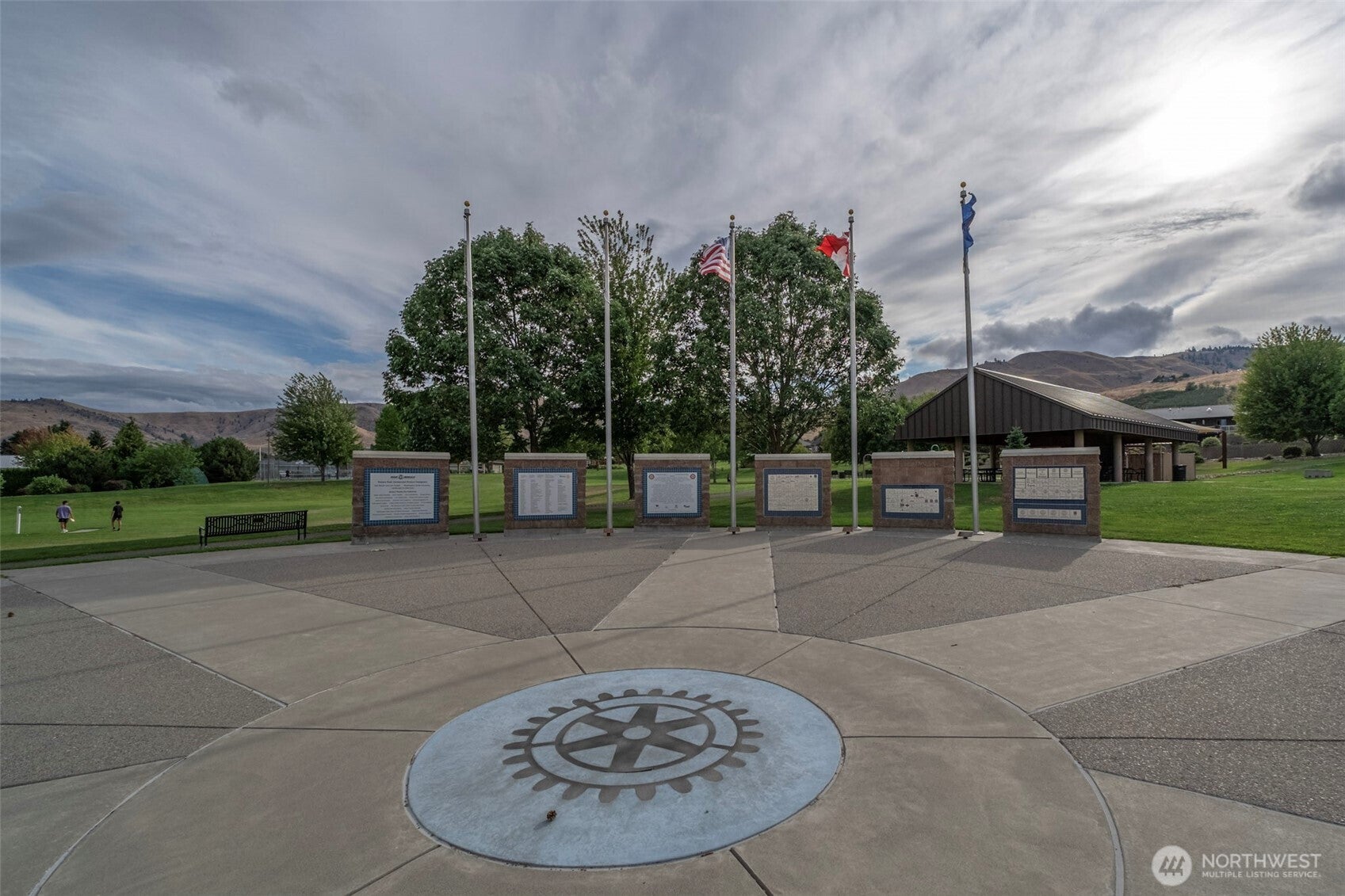 Wenatchee, Washington, 98801, United States, 3 Bedrooms Bedrooms, ,3 BathroomsBathrooms,Residential,For Sale,1911127