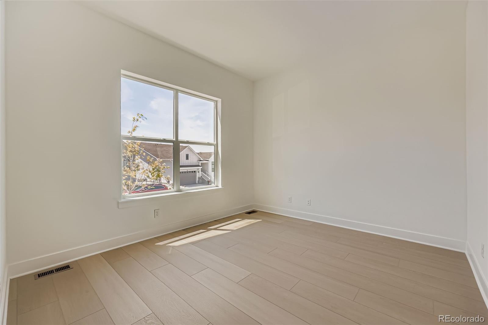Castle Rock, Colorado, 80104, United States, 2 Bedrooms Bedrooms, ,2 BathroomsBathrooms,Residential,For Sale,1902187
