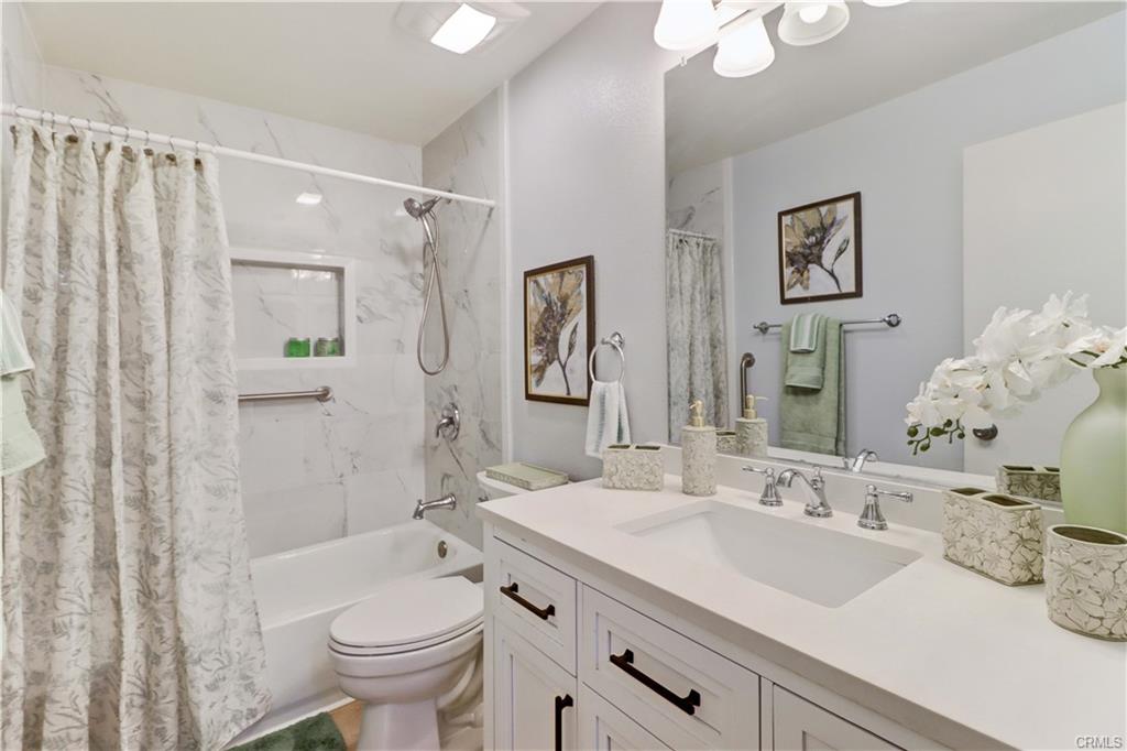 Laguna Woods, California, 92637, United States, 2 Bedrooms Bedrooms, ,1 BathroomBathrooms,Residential,For Sale,1981319