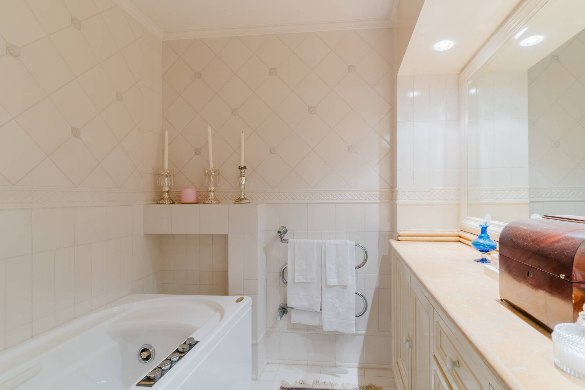 Gioia del Colle, Bari, 70023, IT, 6 Bedrooms Bedrooms, ,9 BathroomsBathrooms,Residential,For Sale,1991978